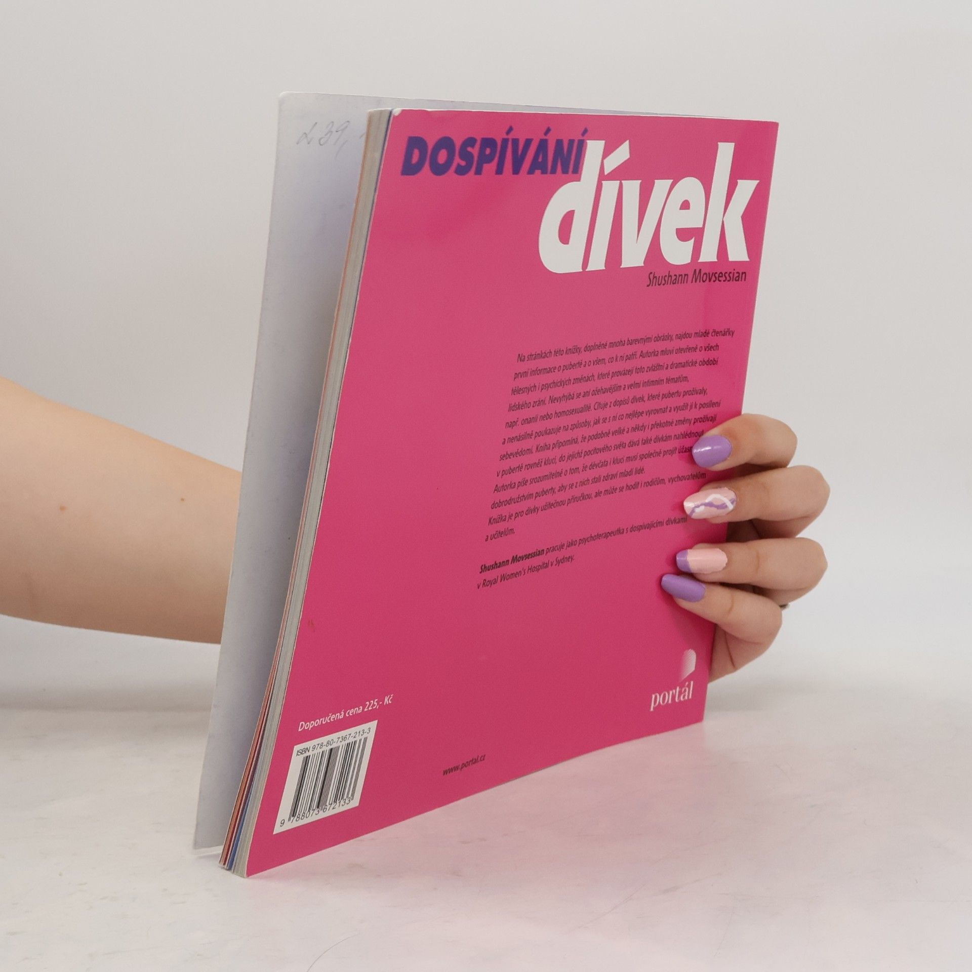 Shushann Movsessian Dospívání dívek