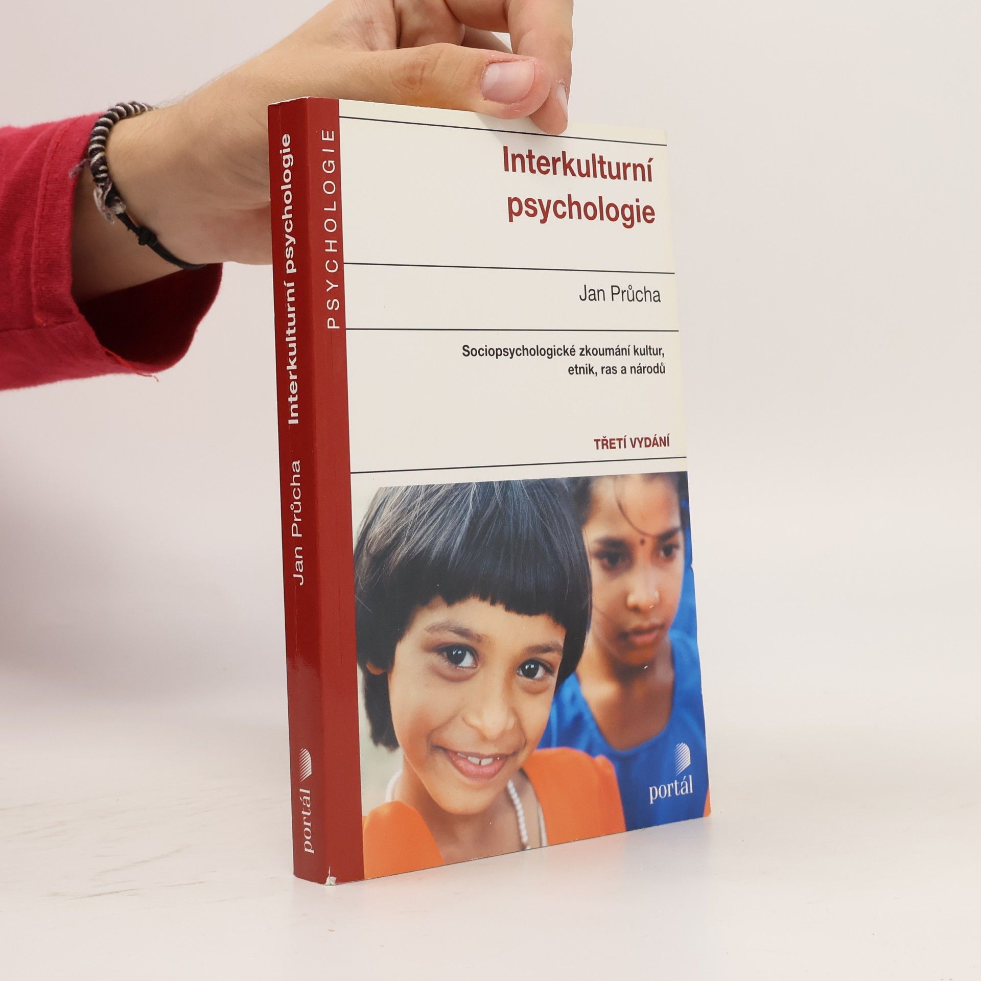 Interkulturní psychologie. Sociopsychologické zkoumání kultur, etnik, ras a národů