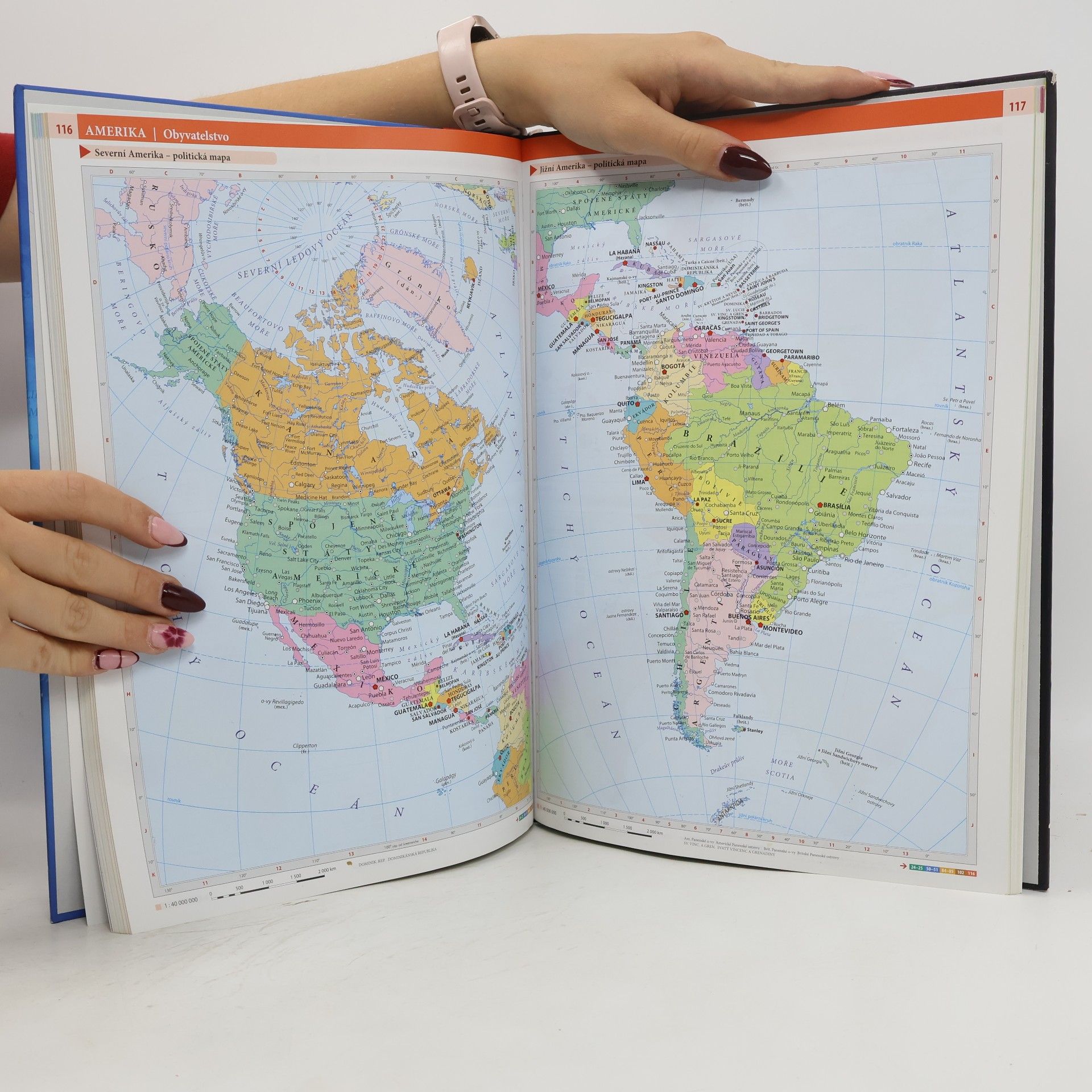 Autorenkollektiv Školní atlas světa