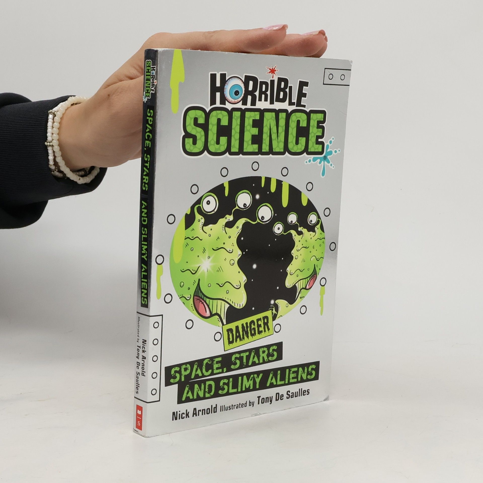Horrible Science - 1: Space, Stars and Slimy Aliens