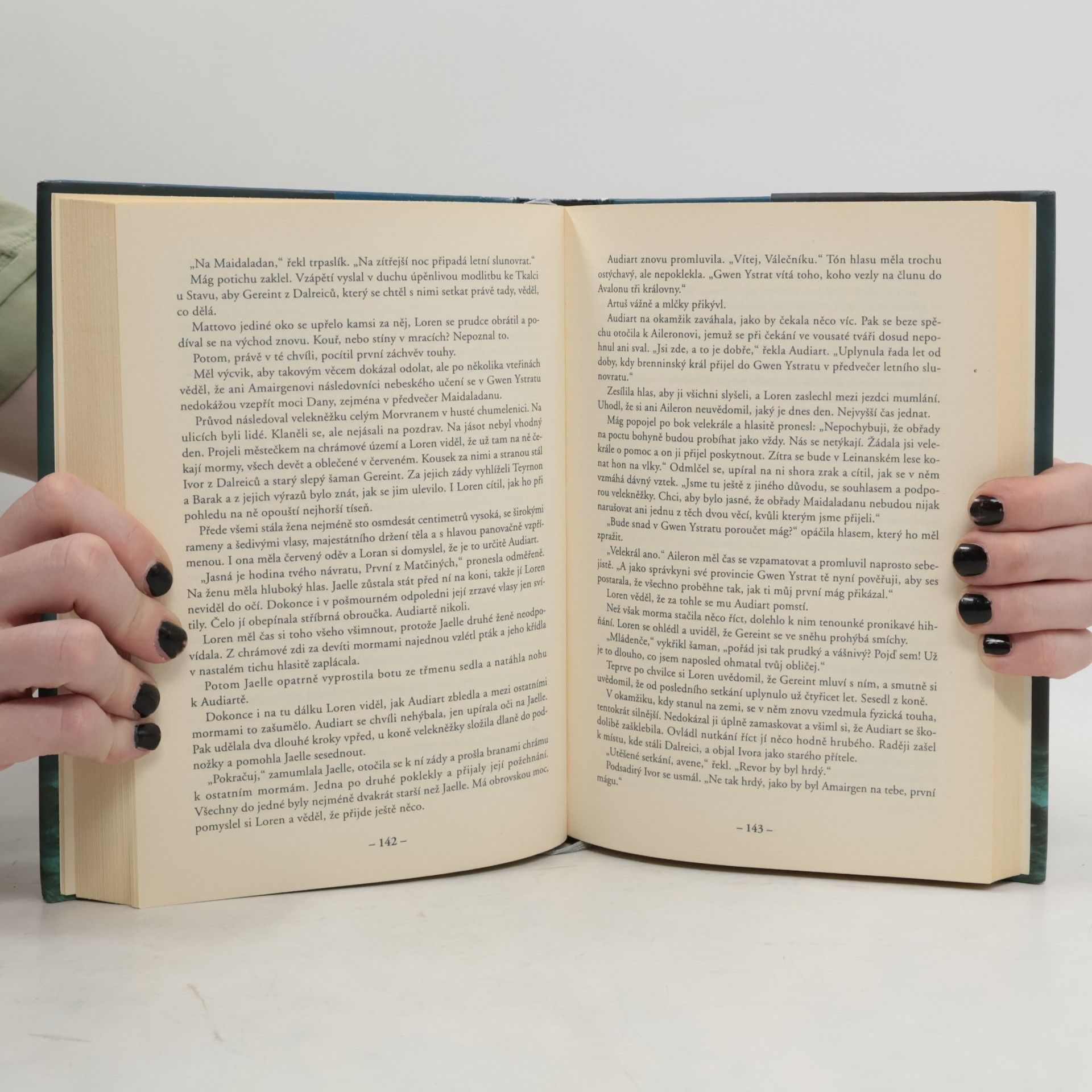 Guy Gavriel Kay Fionavarská tapiserie. Kniha druhá - Potulný oheň