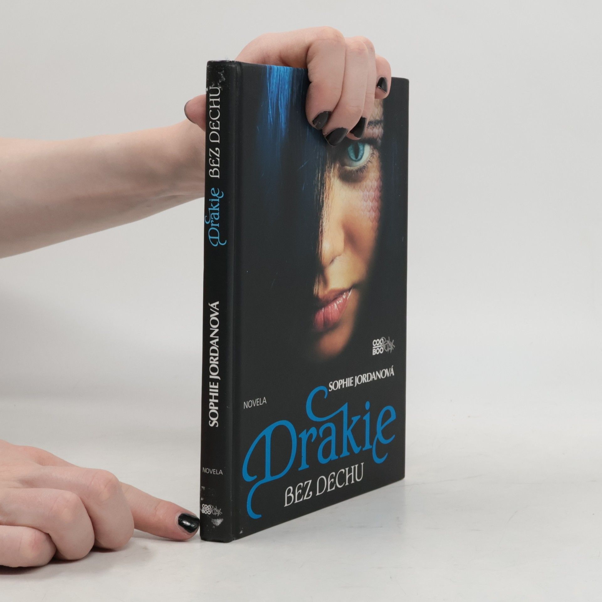 Sophie Jordan Bez dechu. Drakie. 4. díl