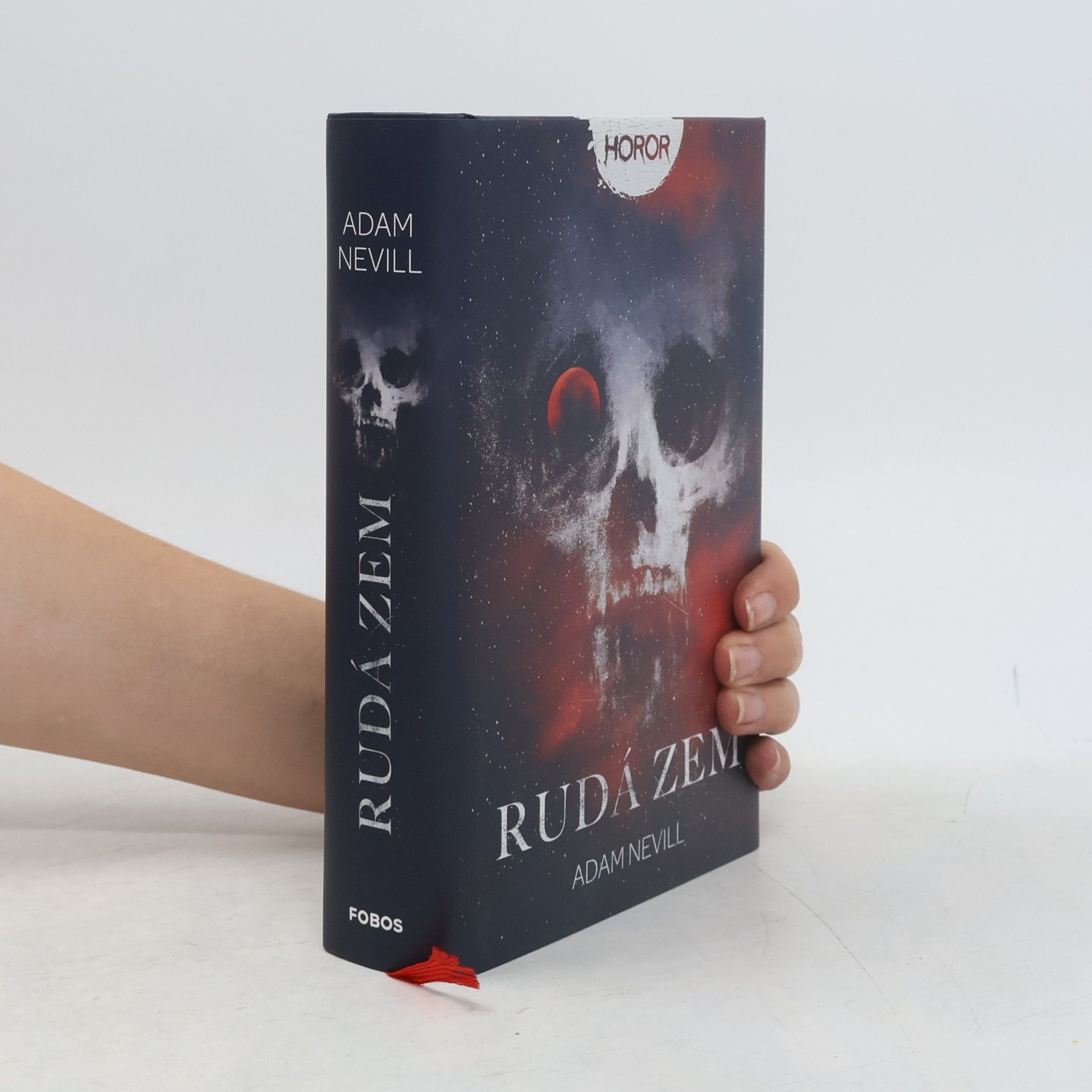 Adam Nevill Rudá zem