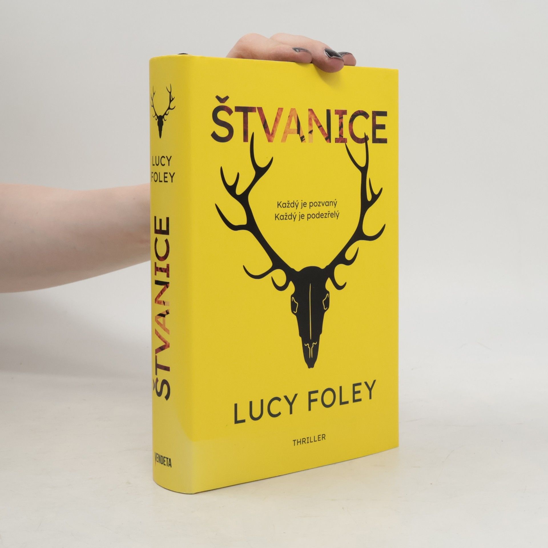 Lucy Foley Štvanice