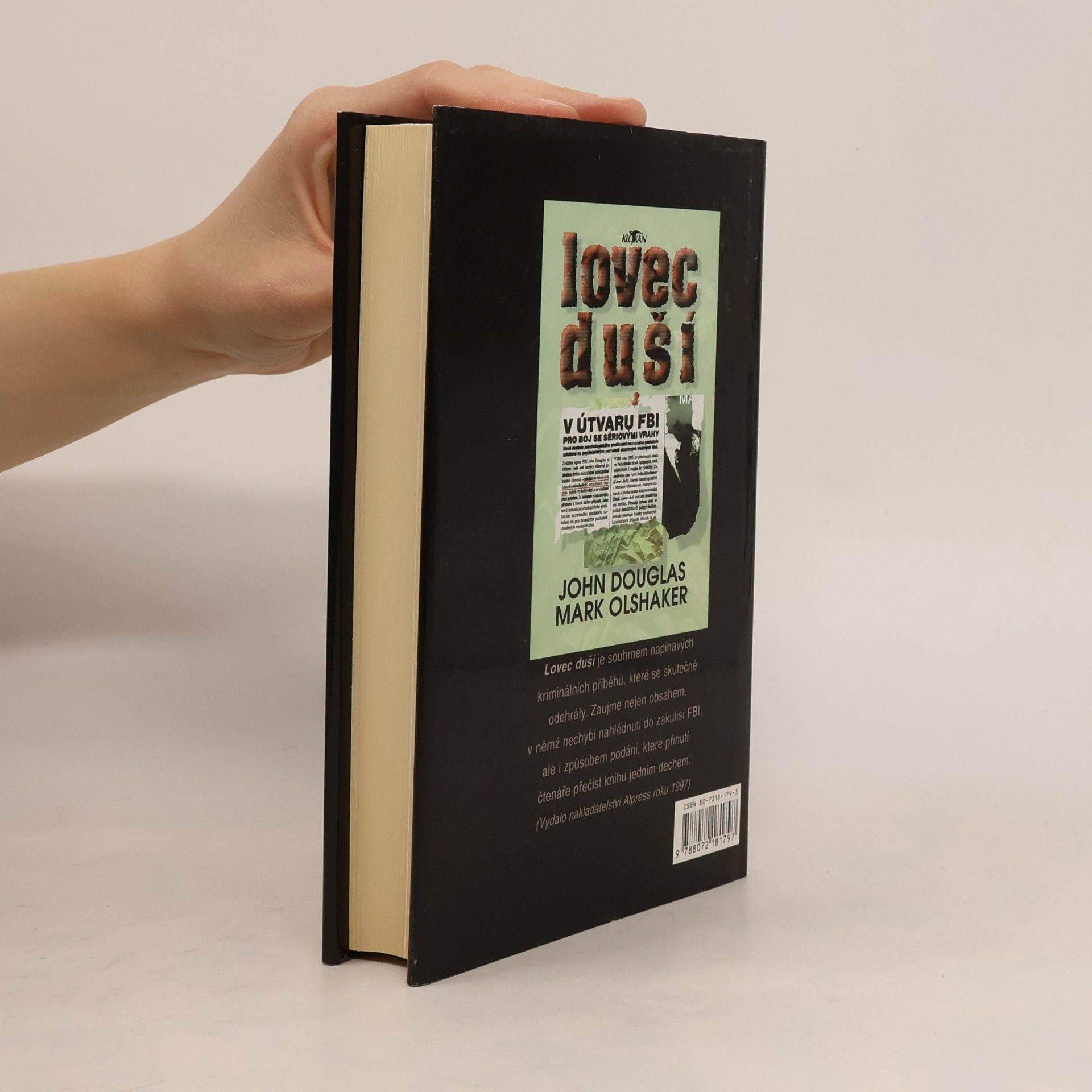 John Douglas Cesta do temnot