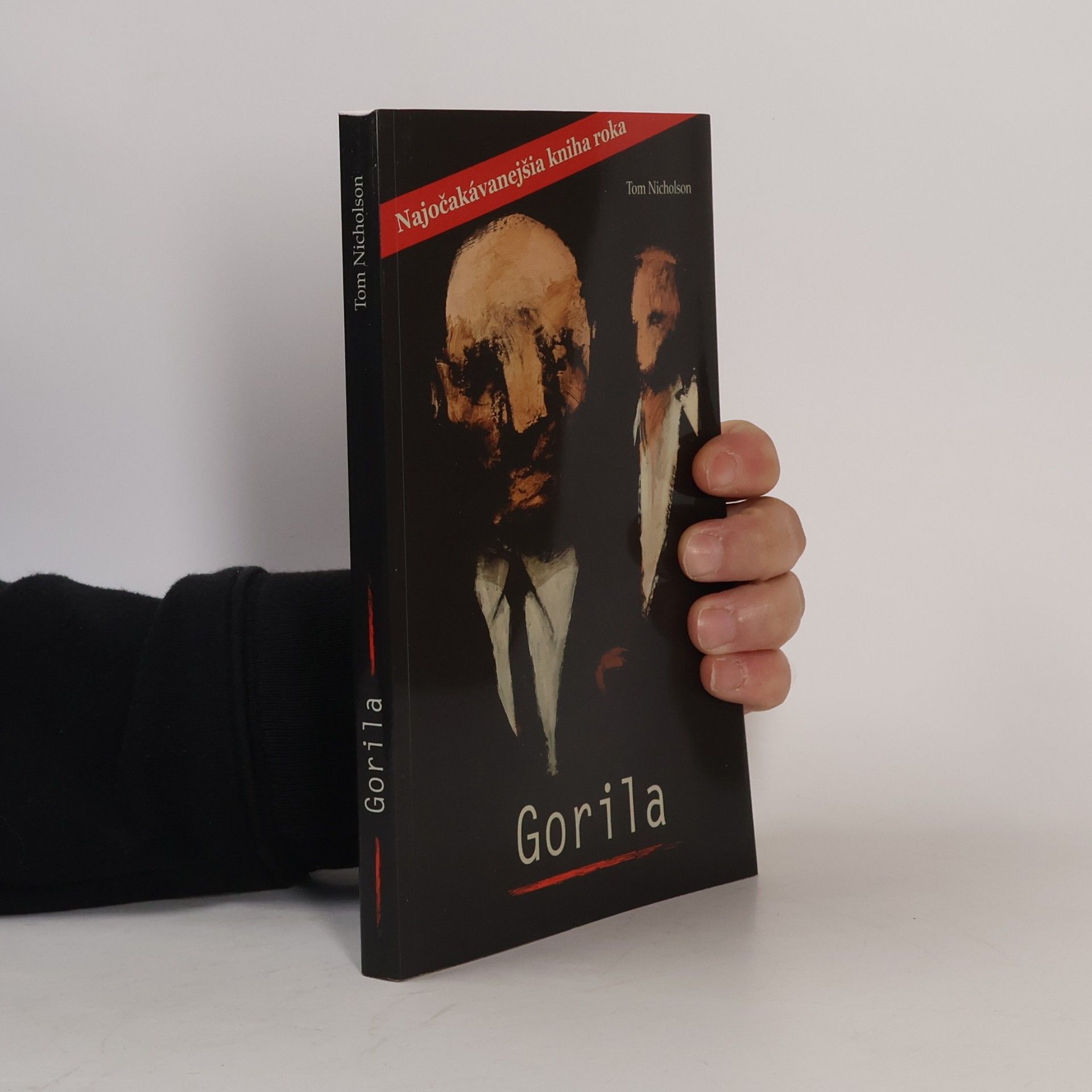 Tom Nicholson Gorila