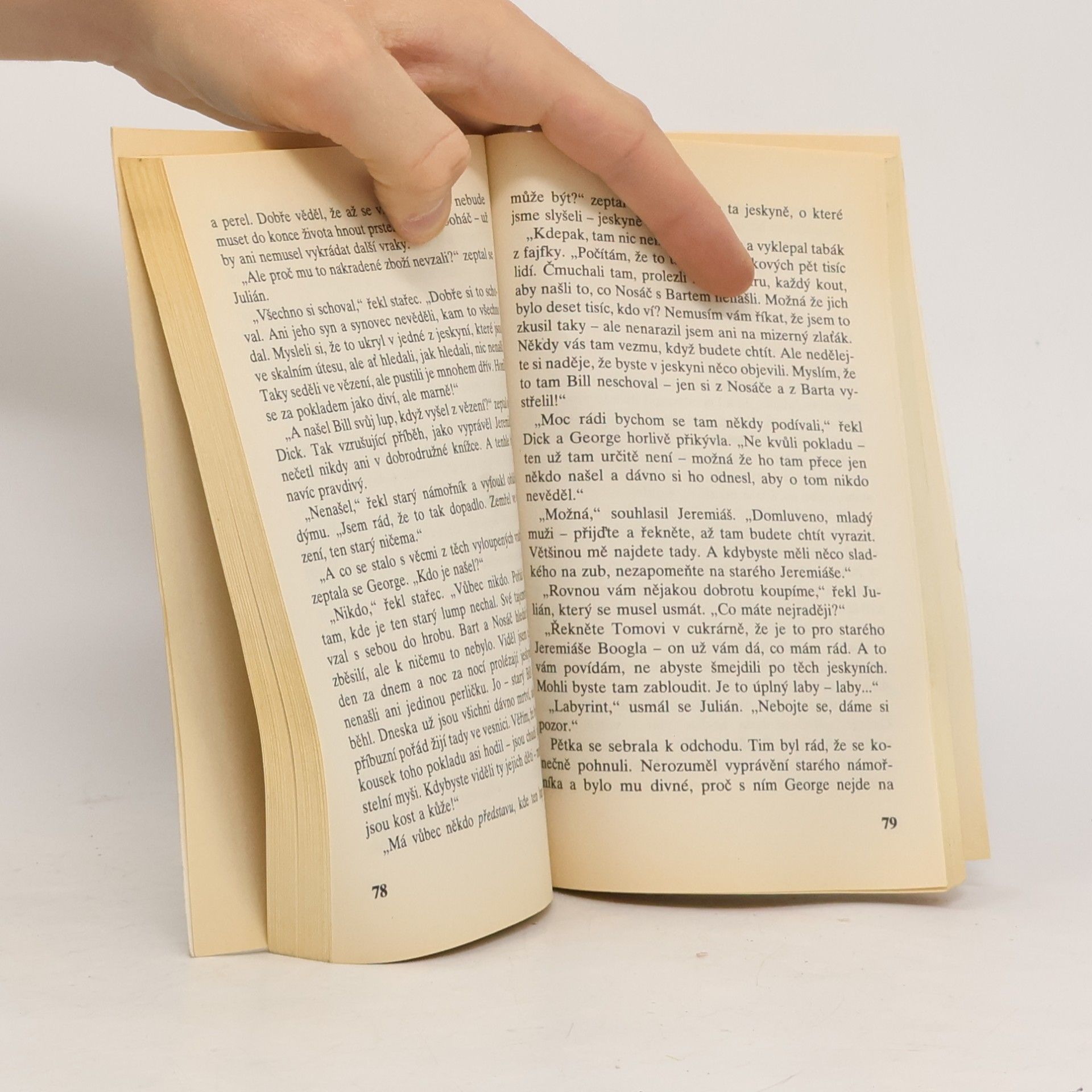 Enid Blyton Správná pětka, Pětka na Ďáblových skalách