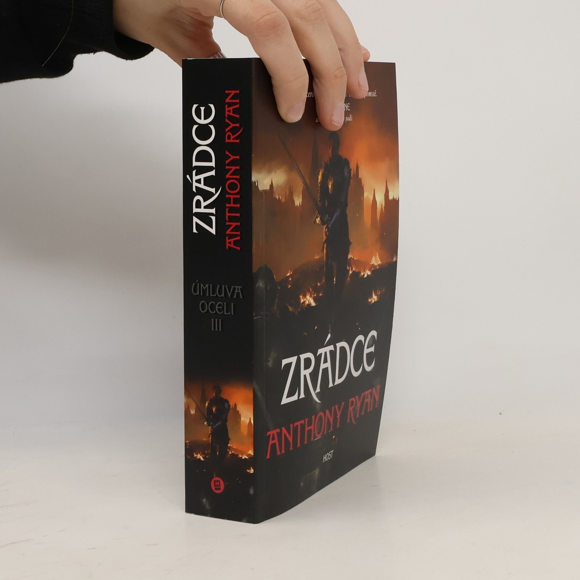 Anthony Ryan Zrádce