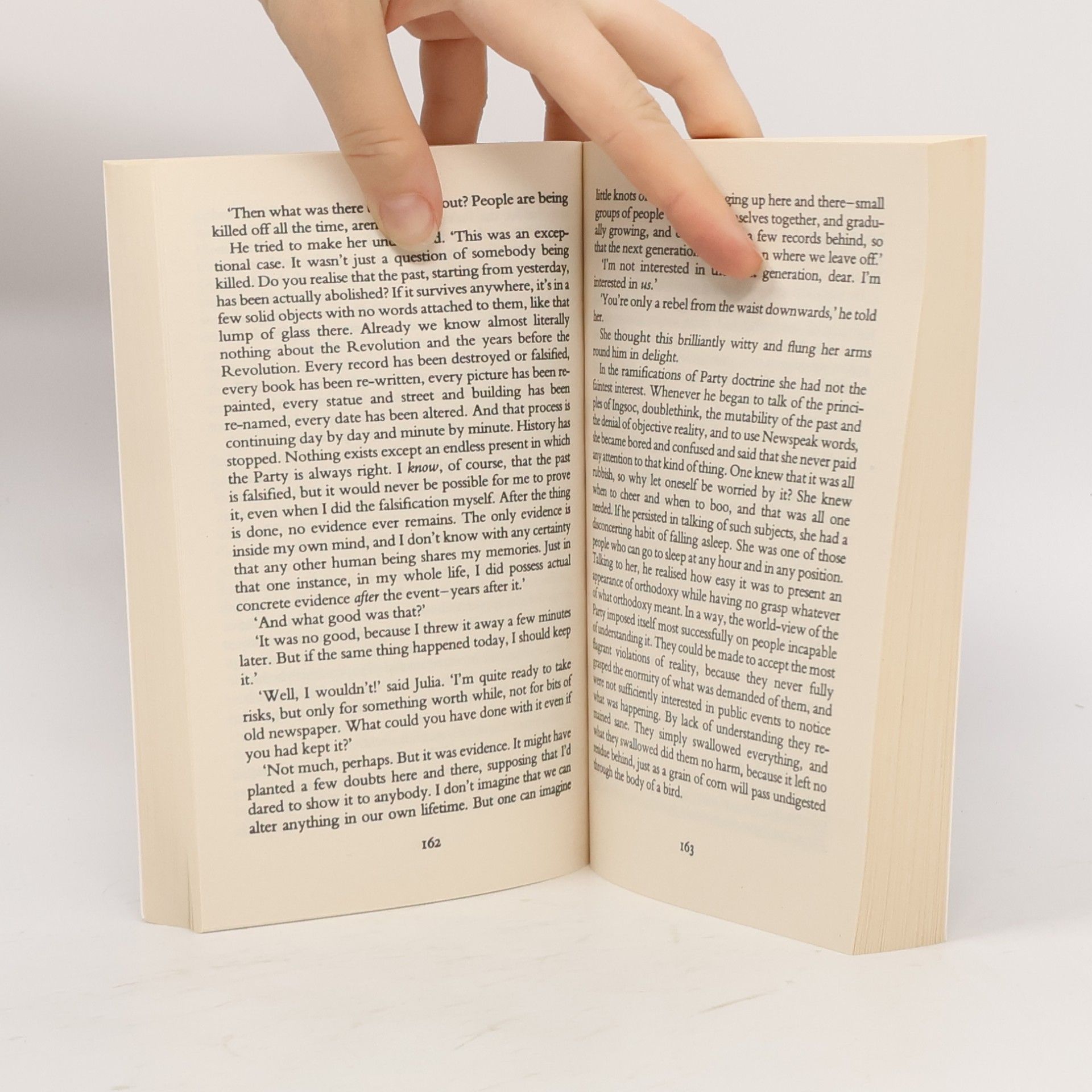 George Orwell Nineteen eighty-four