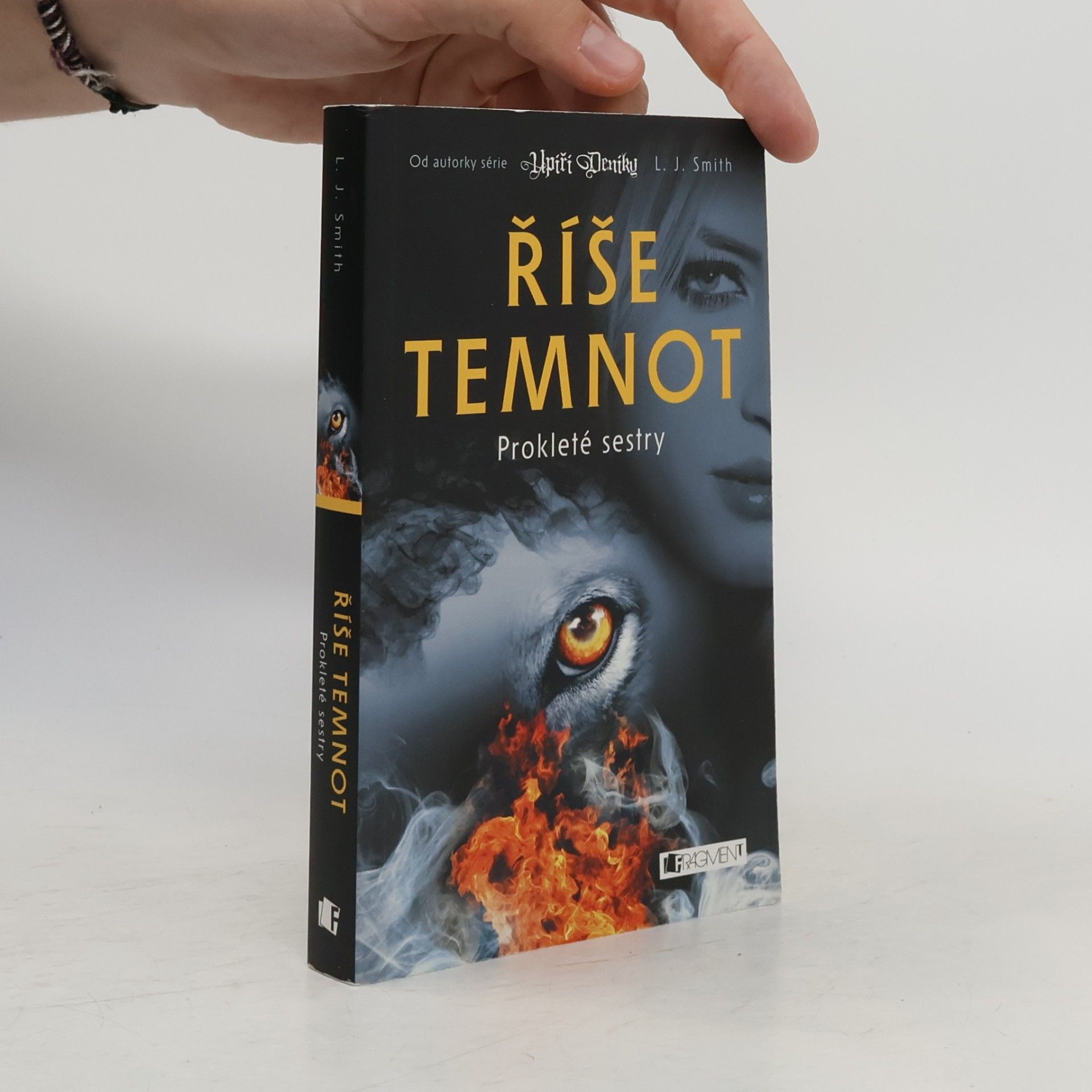L. J. Smithová  Říše temnot. Prokleté sestry