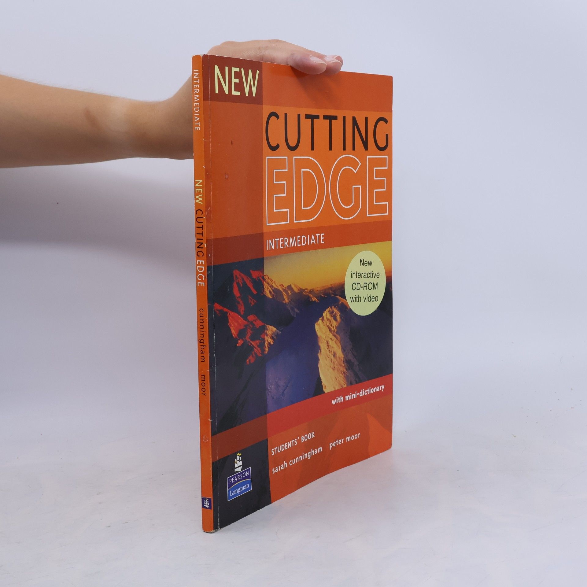Sarah Cunningham Cutting Edge Intermediate. Student's Book
