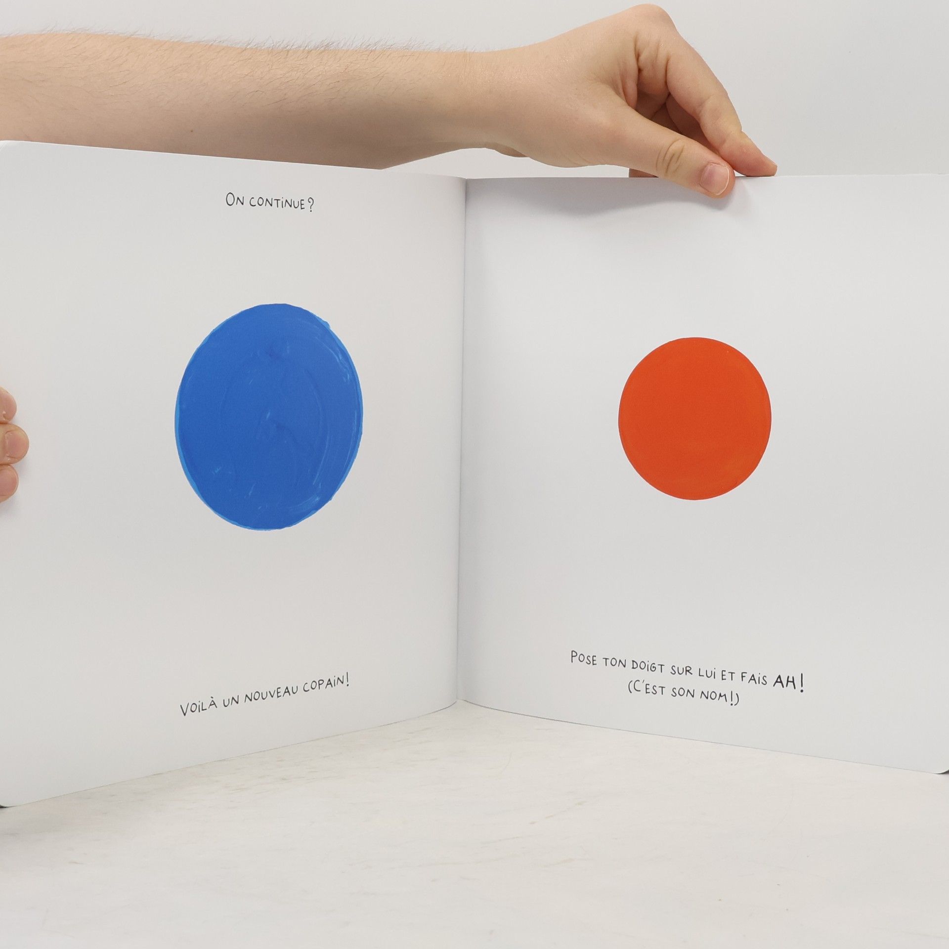 Hervé Tullet Oh ! Un livre qui fait des sons