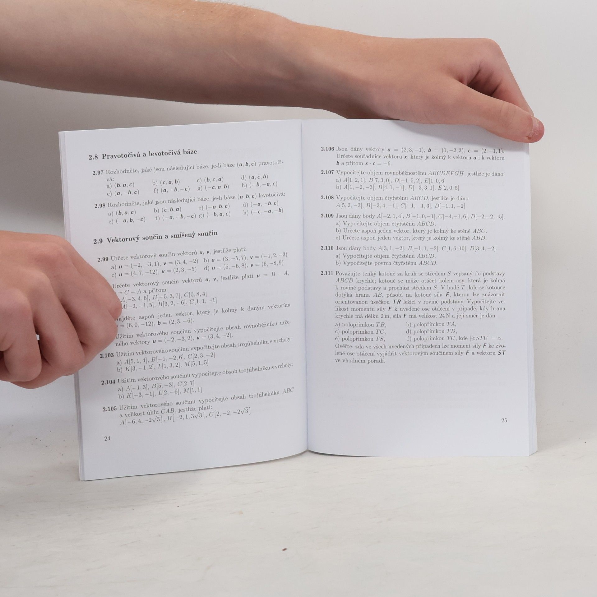 Ivan Bušek Sbírka úloh z matematiky pro gymnázia : analytická geometrie