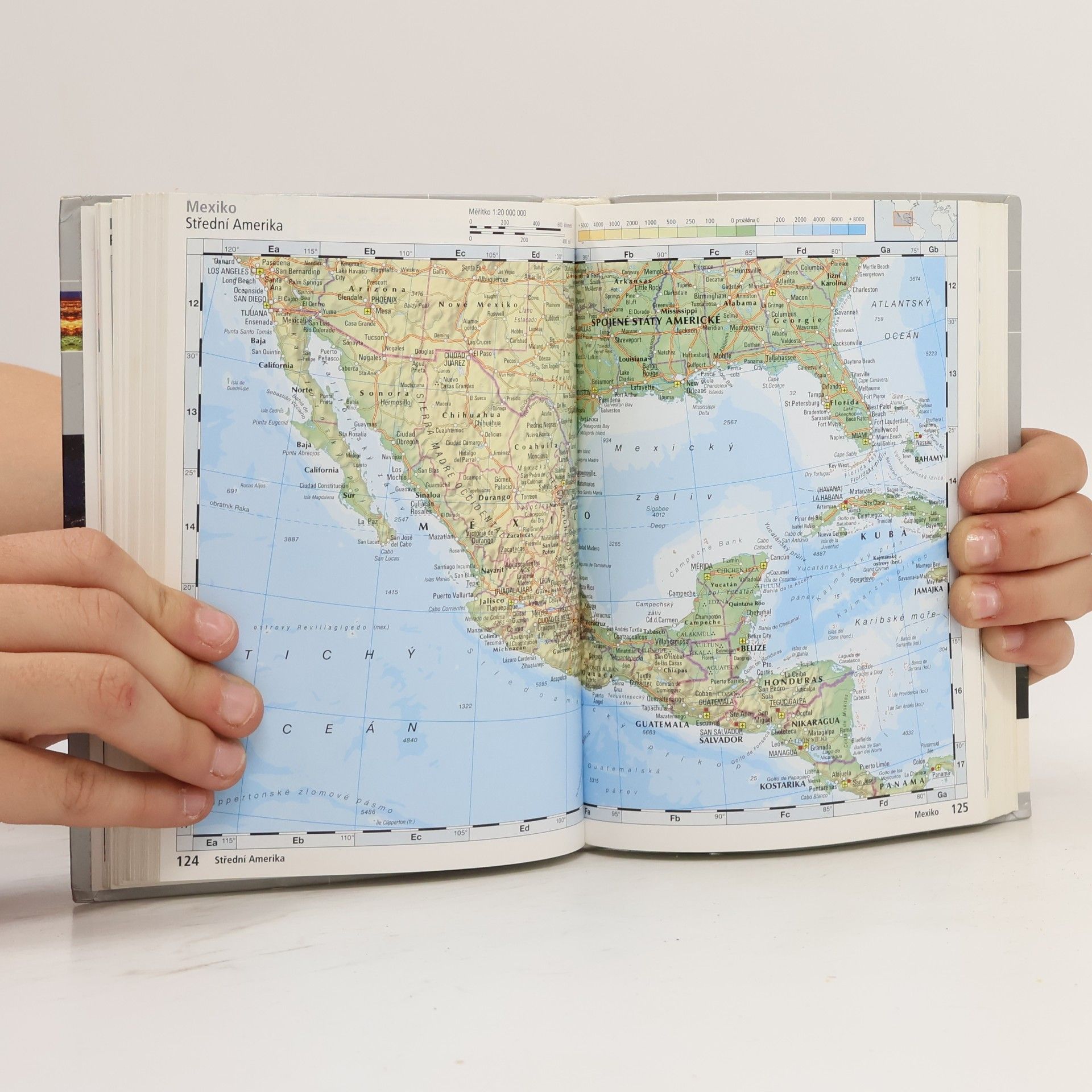 Autorenkollektiv Svět. Kapesní atlas