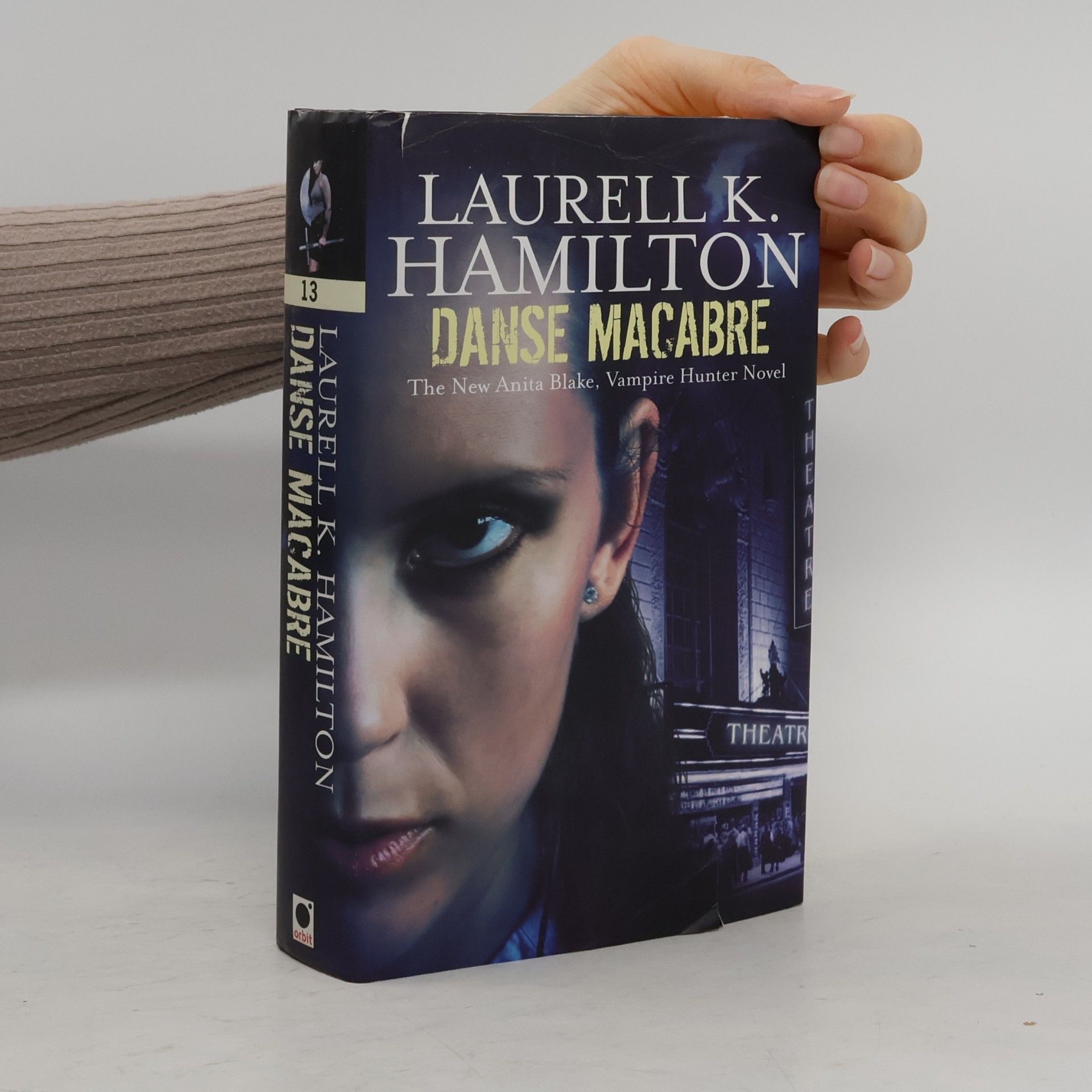 Laurell K. Hamilton Anita Blake, Vampire Hunter - 13: Danse Macabre