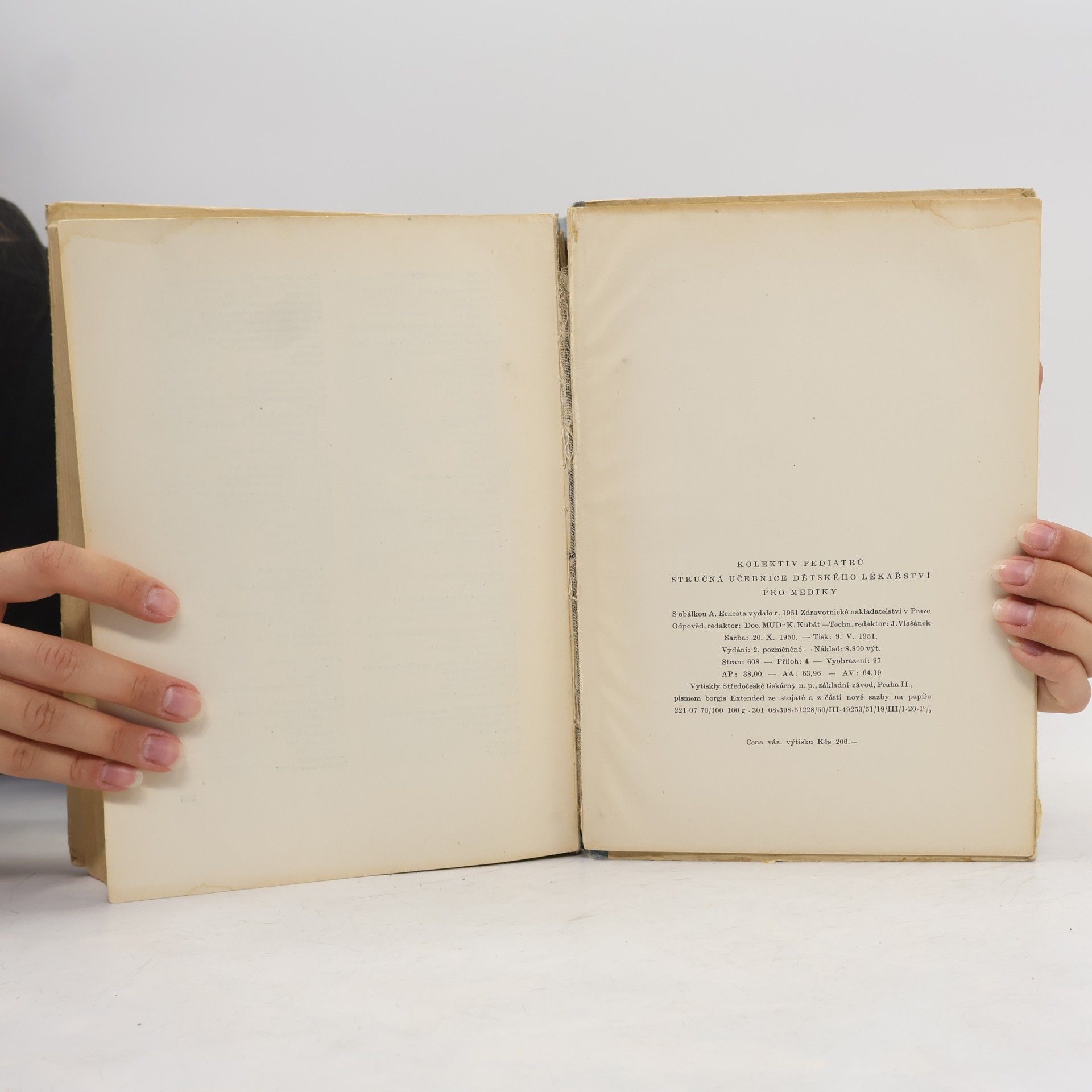 Various authors Stručná učebnice dětského lékařství