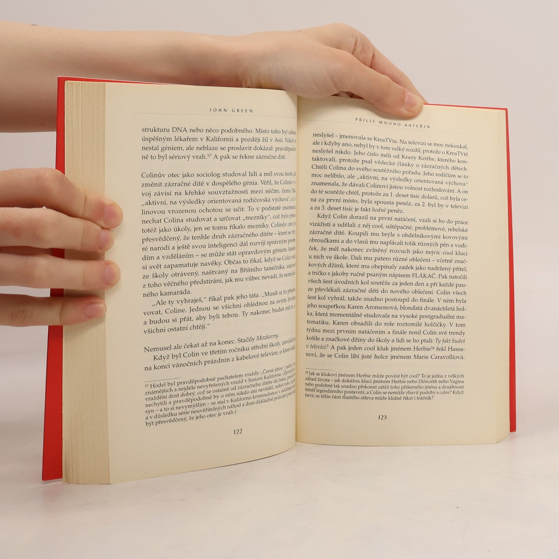 John Green Příliš mnoho Kateřin