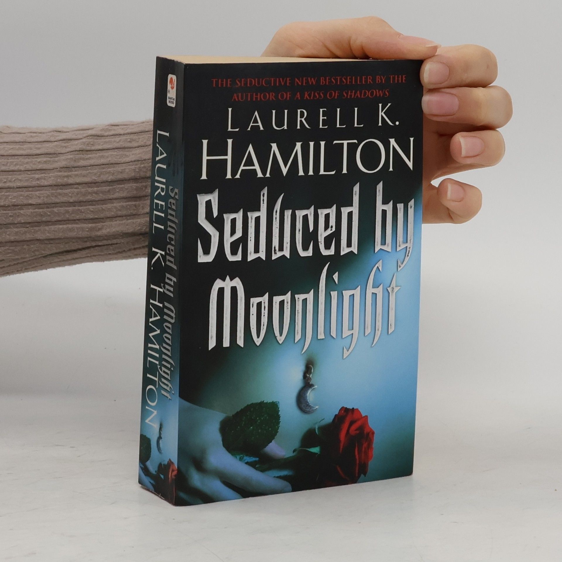 Laurell Kaye Hamilton Seduced By Moonlight