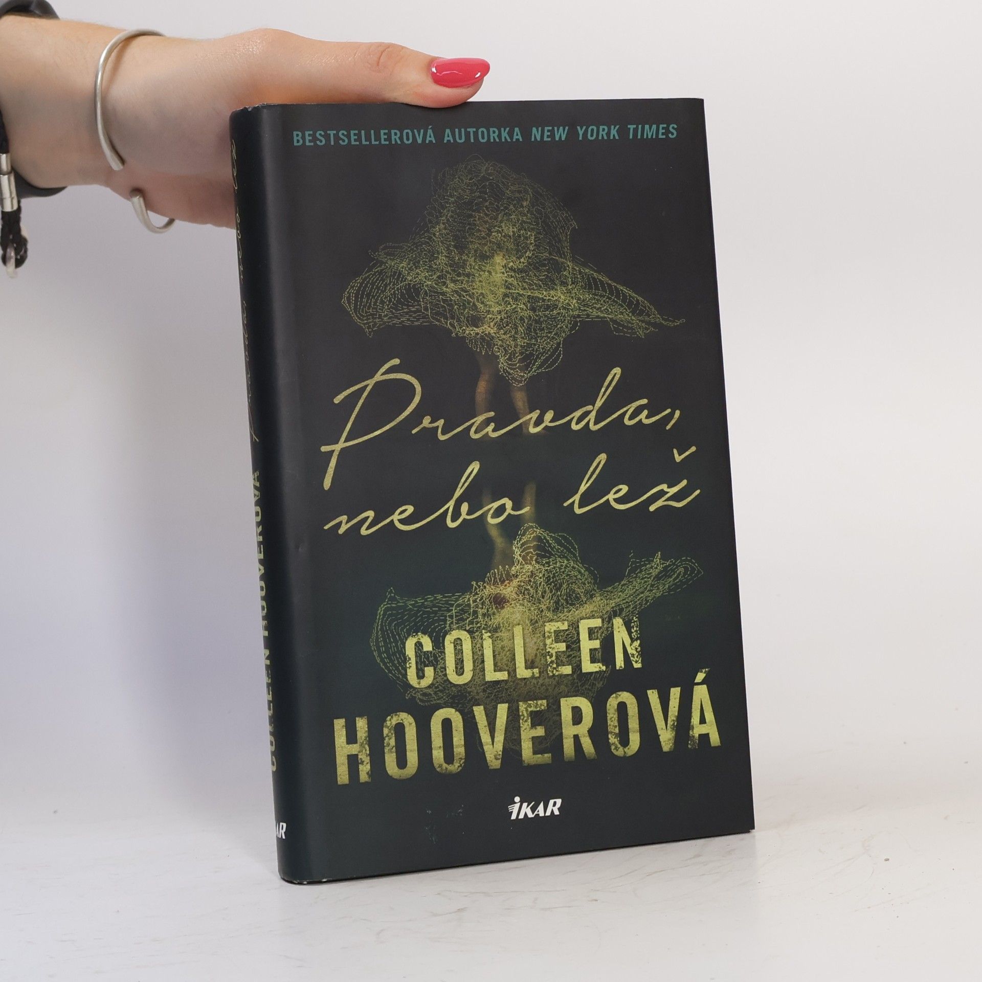 Colleen Hoover Pravda nebo lež
