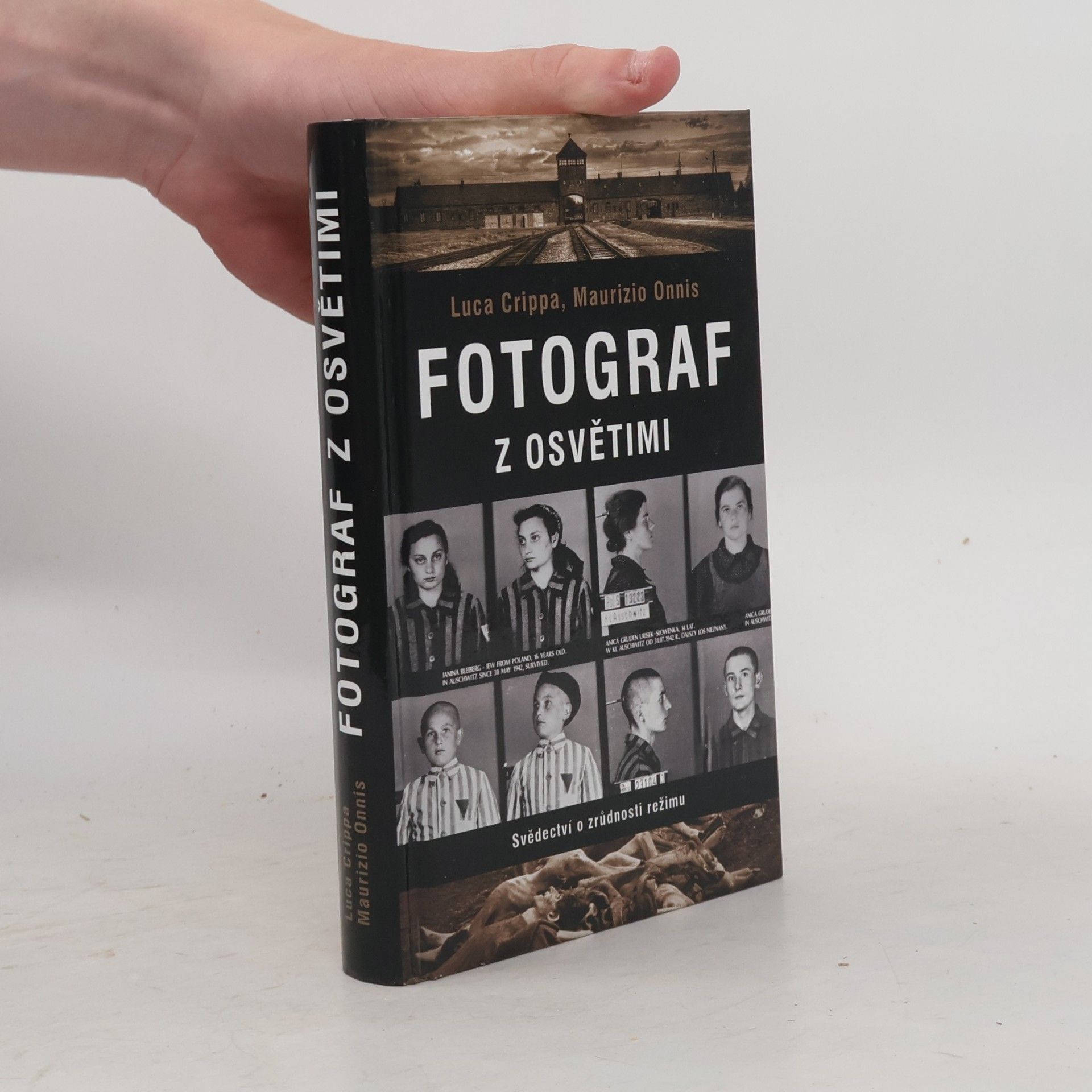 Luca Crippa Fotograf z Osvětimi