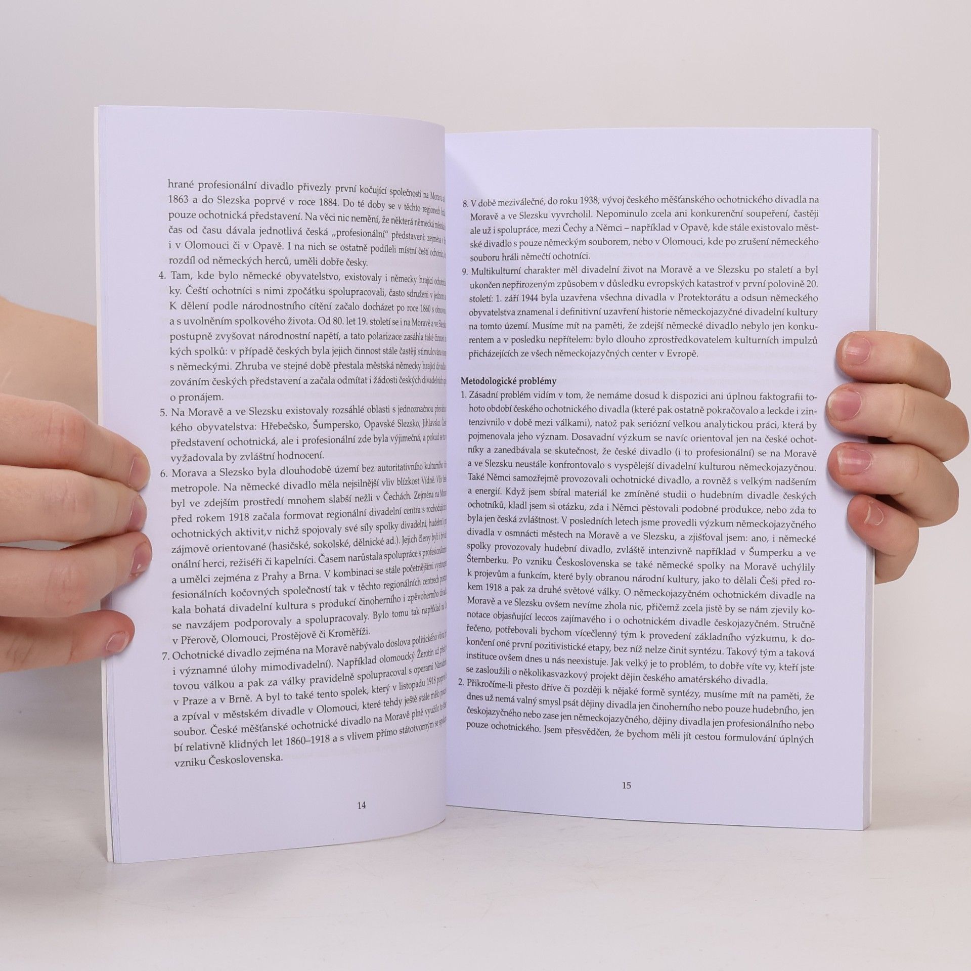 Various authors Tradice českého ochotnického divadla a amatérské divadlo dneška : sborník příspěvků ze sympozia pořádaného 1. a 2. srpna 2010 v Miletíně a Hronově