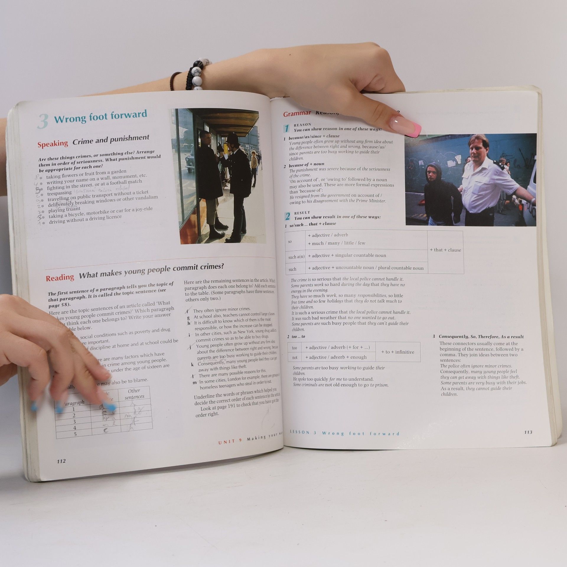 David Foll First Certificate avenues. Coursebook