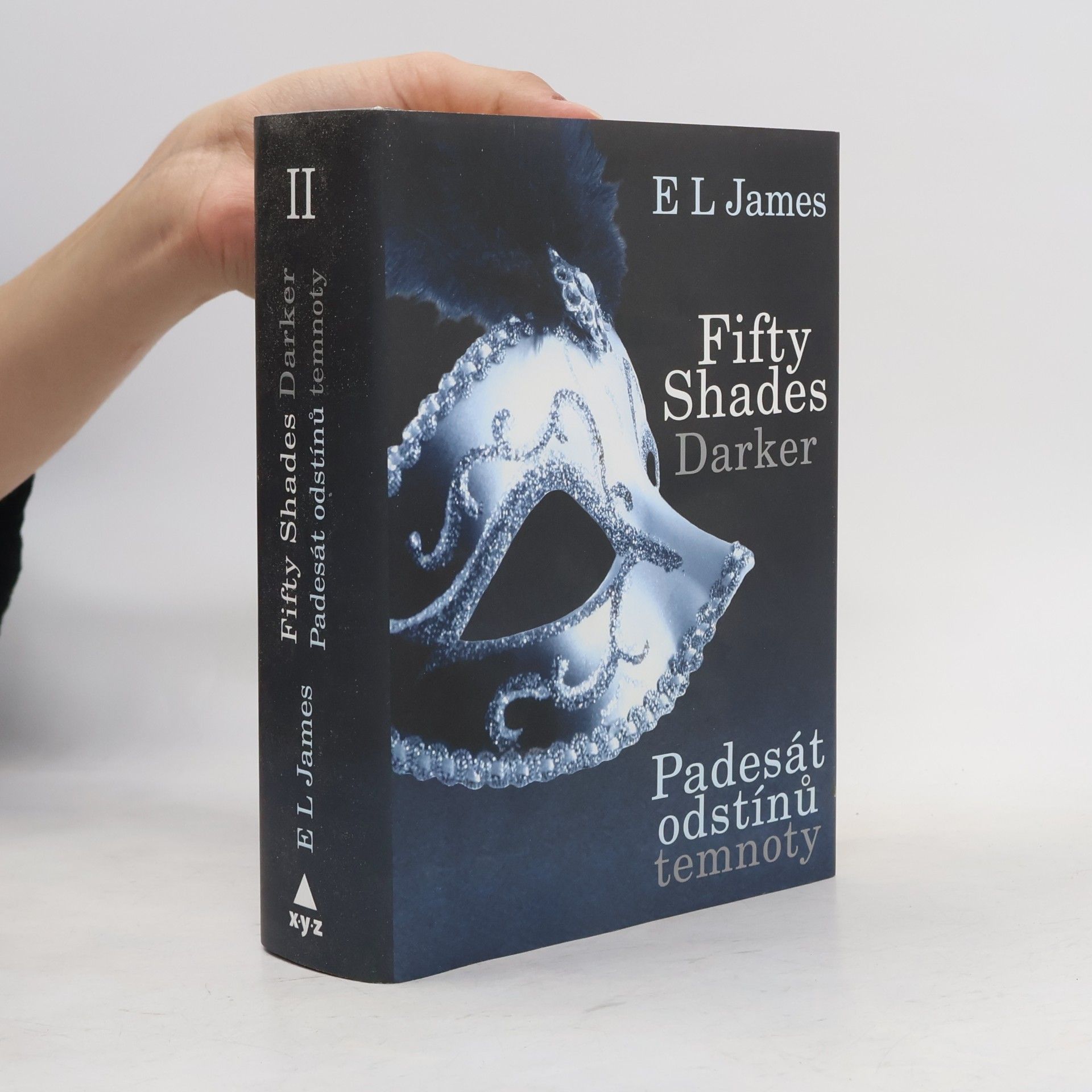 E. L. James Padesát odstínů temnoty