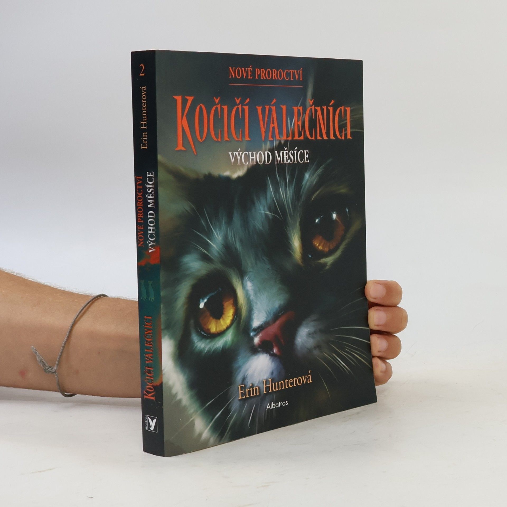 Erin Hunter Východ měsíce