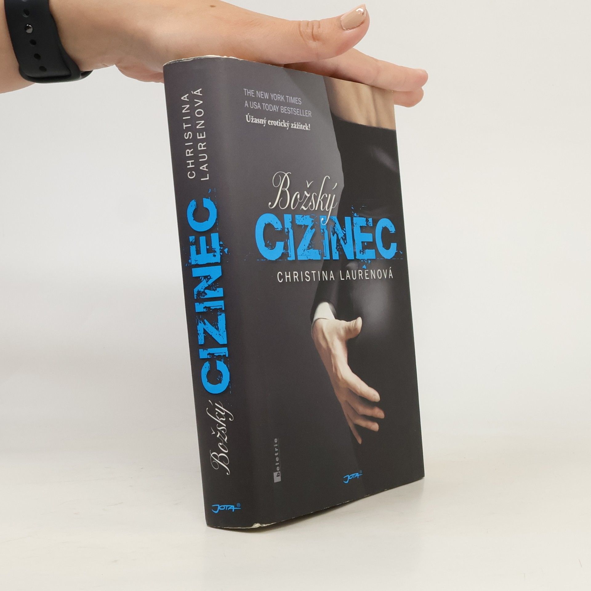 Christina Lauren Božský cizinec