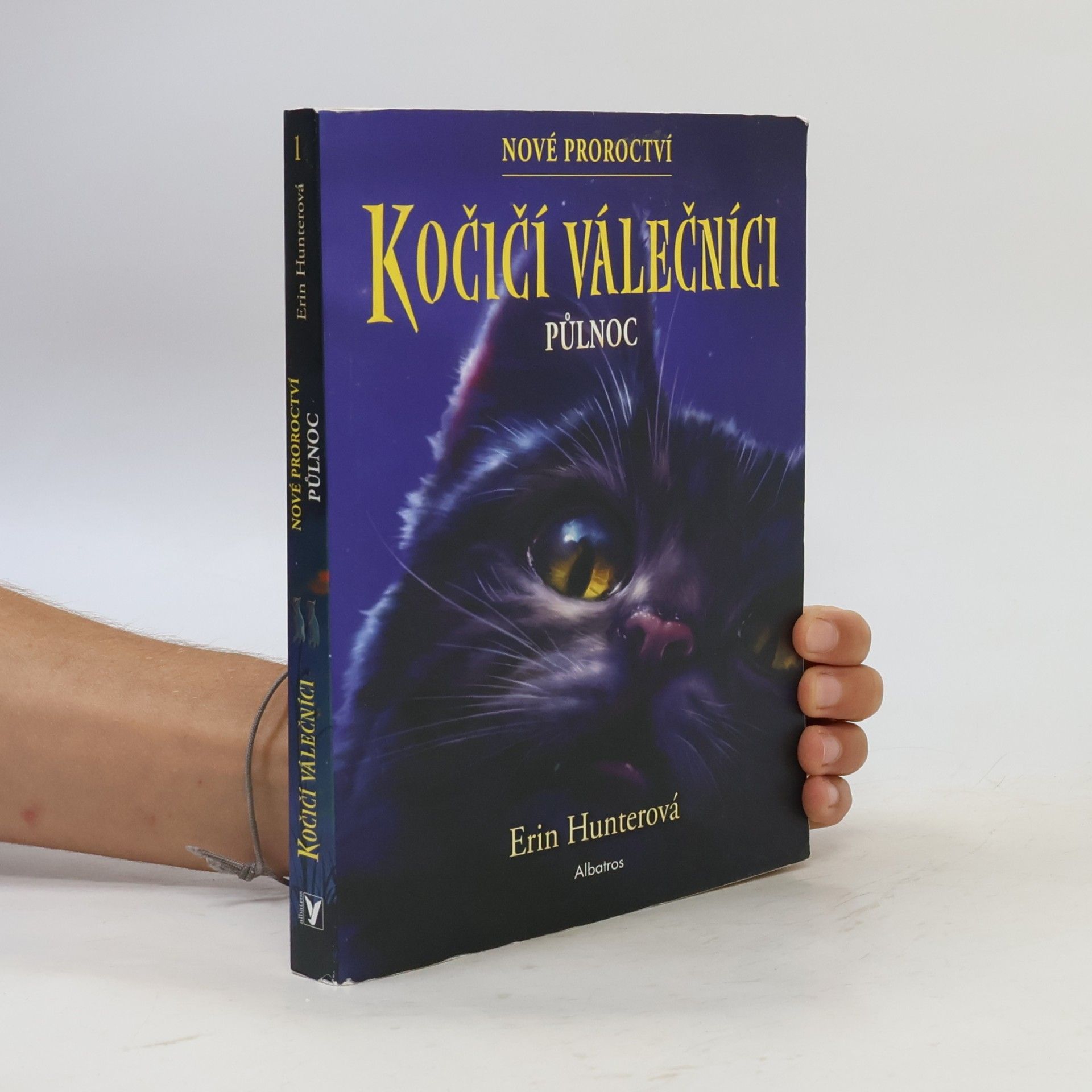 Erin Hunter Půlnoc