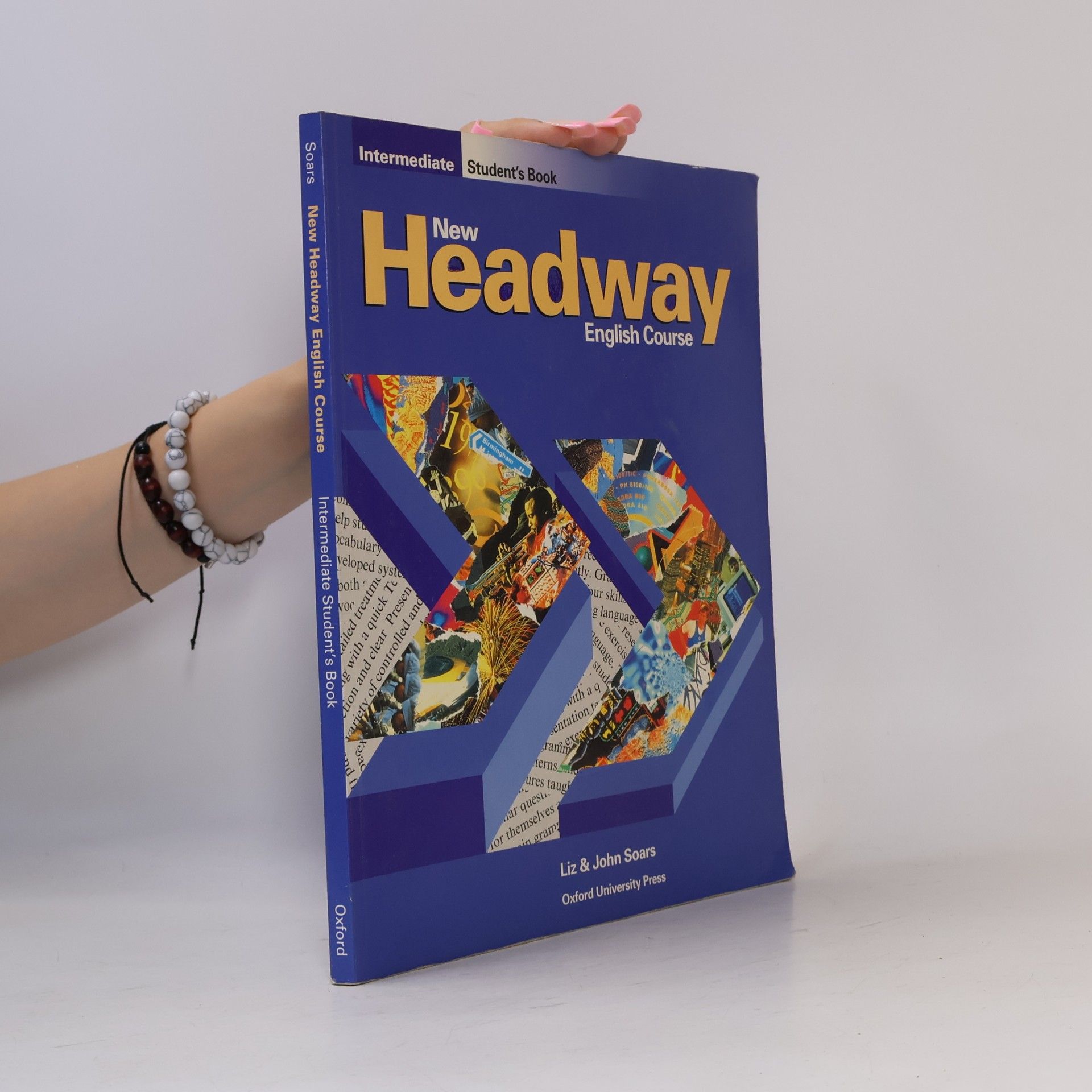 John Soars New Headway English Course. Student's Book (intermediate)
