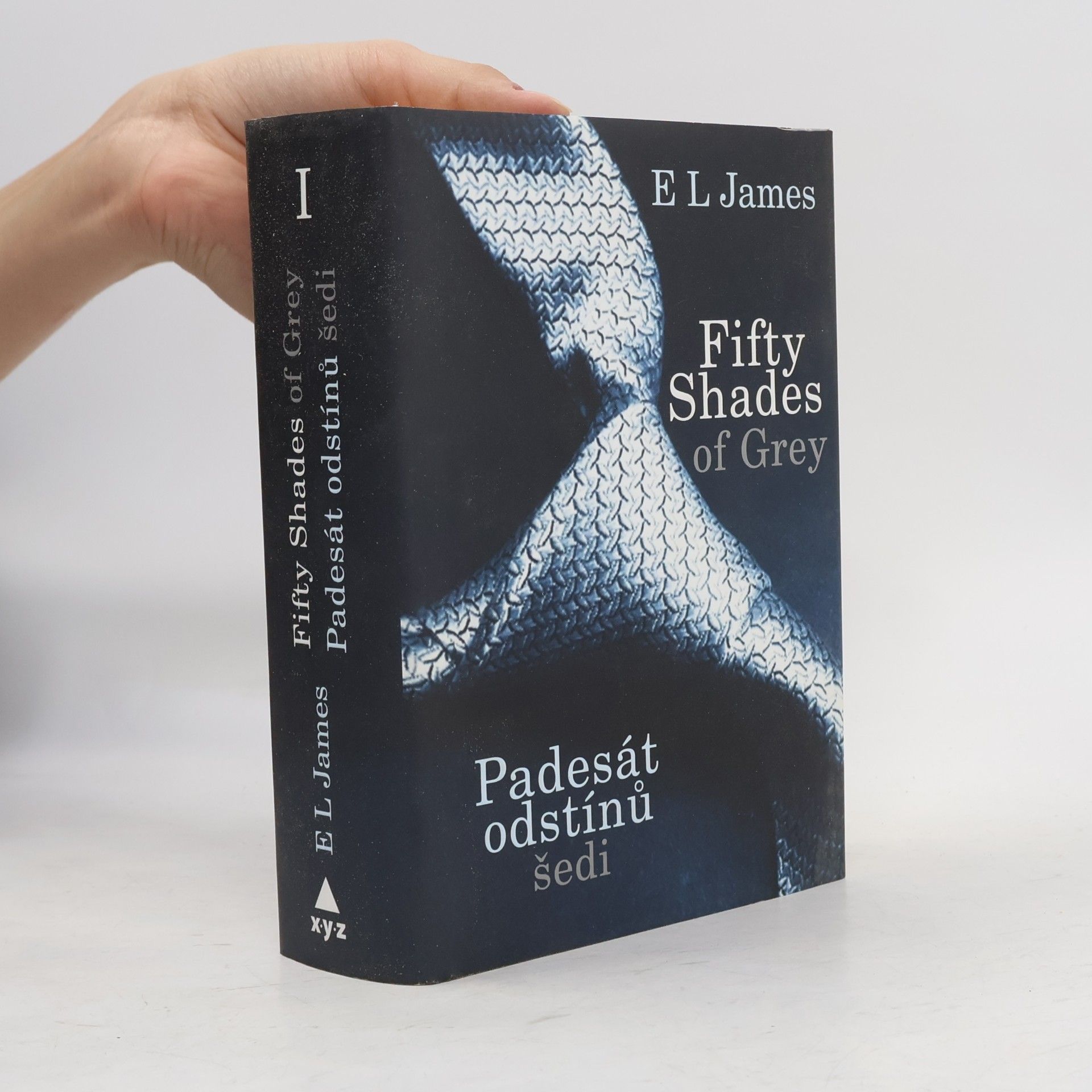 E. L. James Padesát odstínů šedi