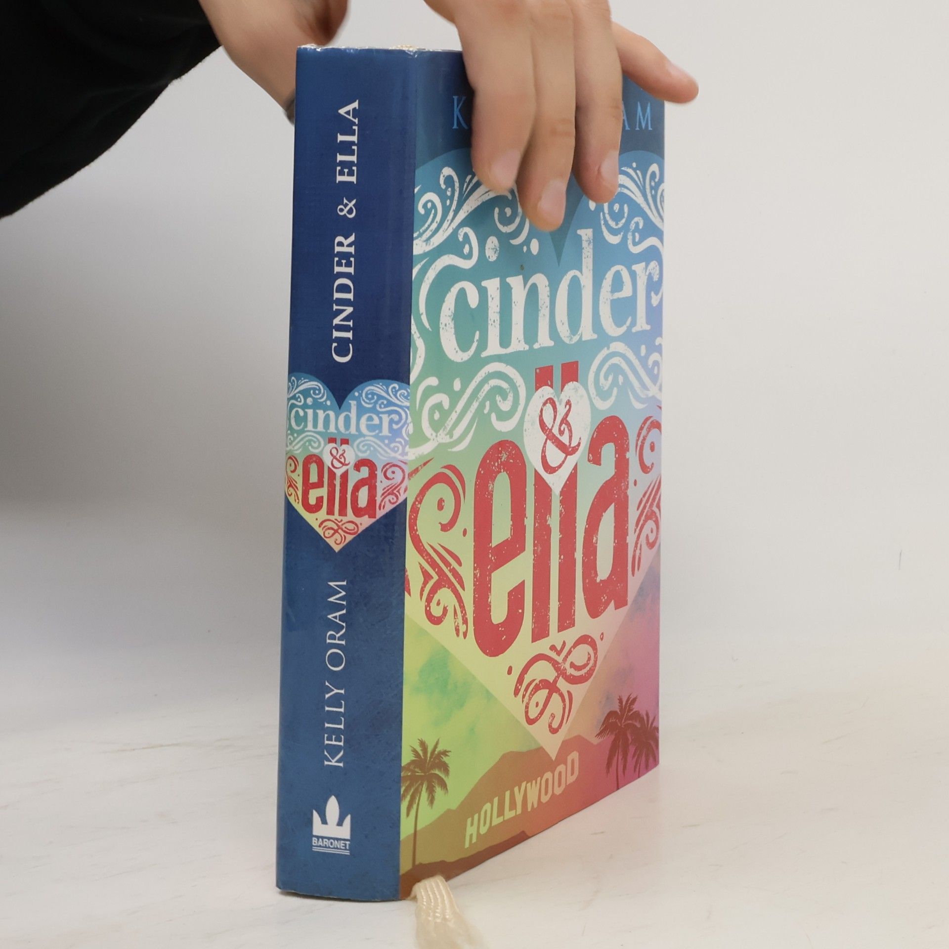 Kelly Oram Cinder & Ella