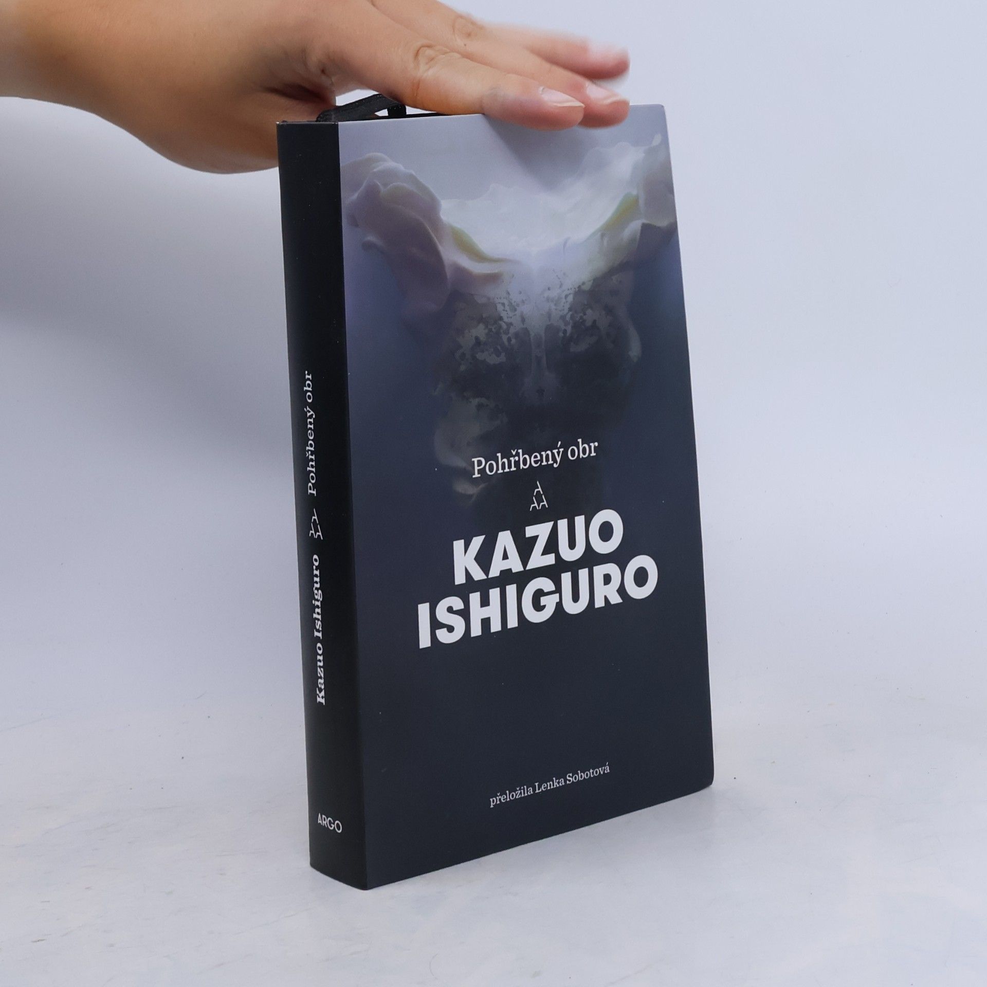 Kazuo Ishiguro Pohřbený obr