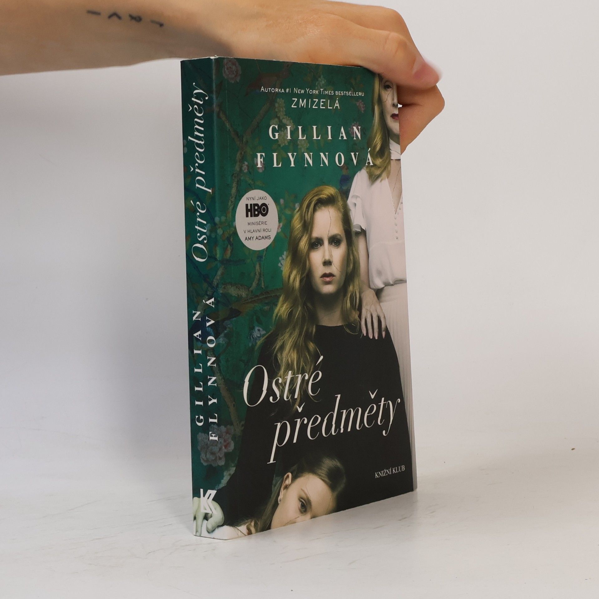 Gillian Flynn Ostré předměty