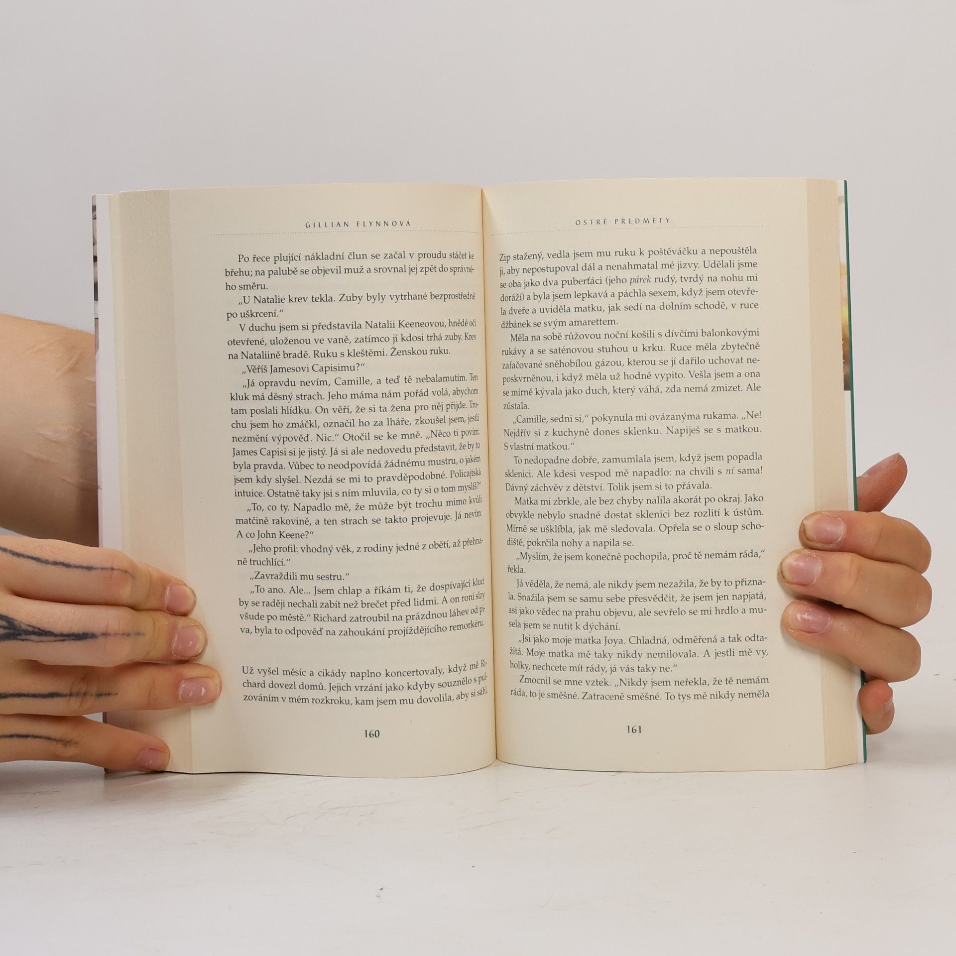 Gillian Flynn Ostré předměty