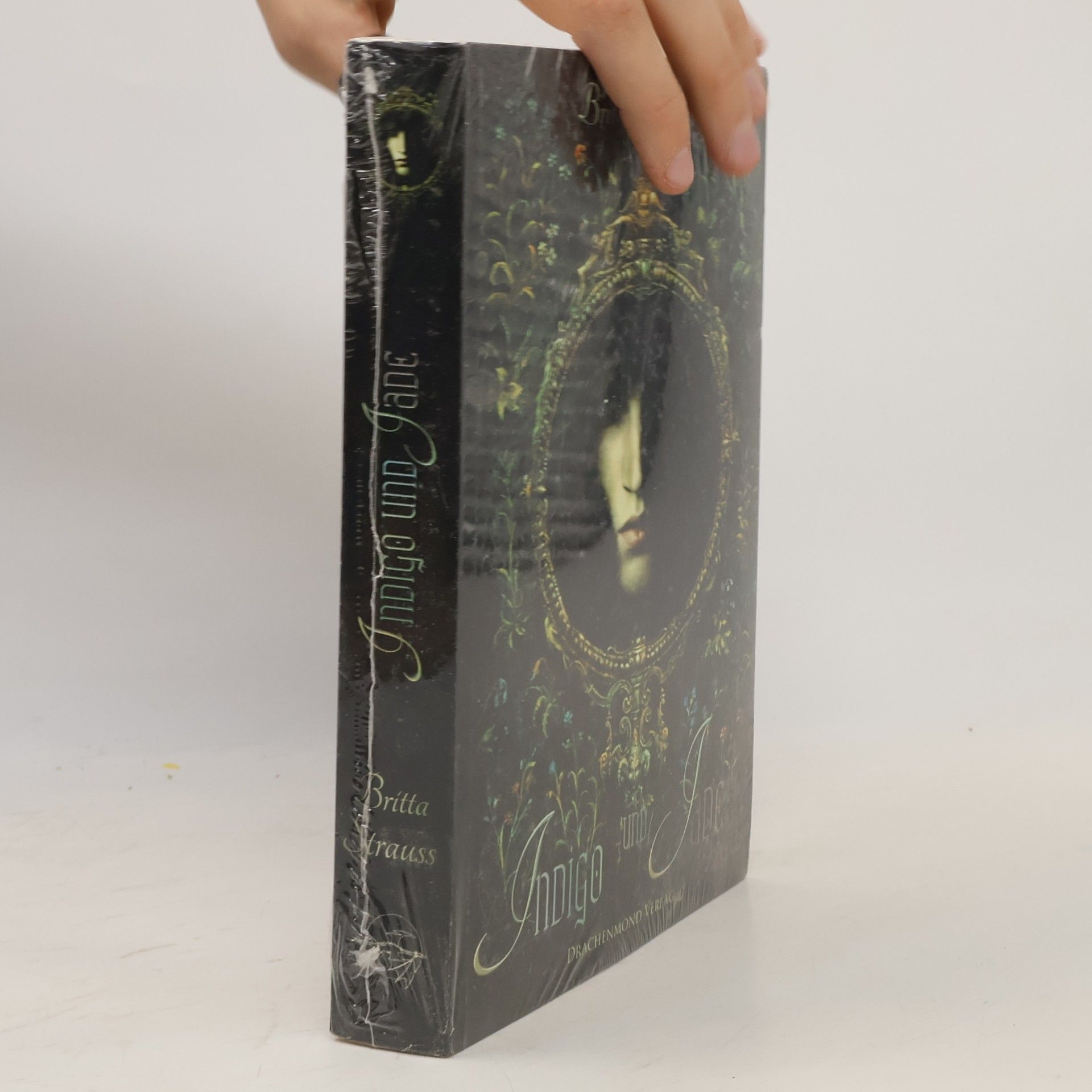 Britta Strauss Indigo und Jade