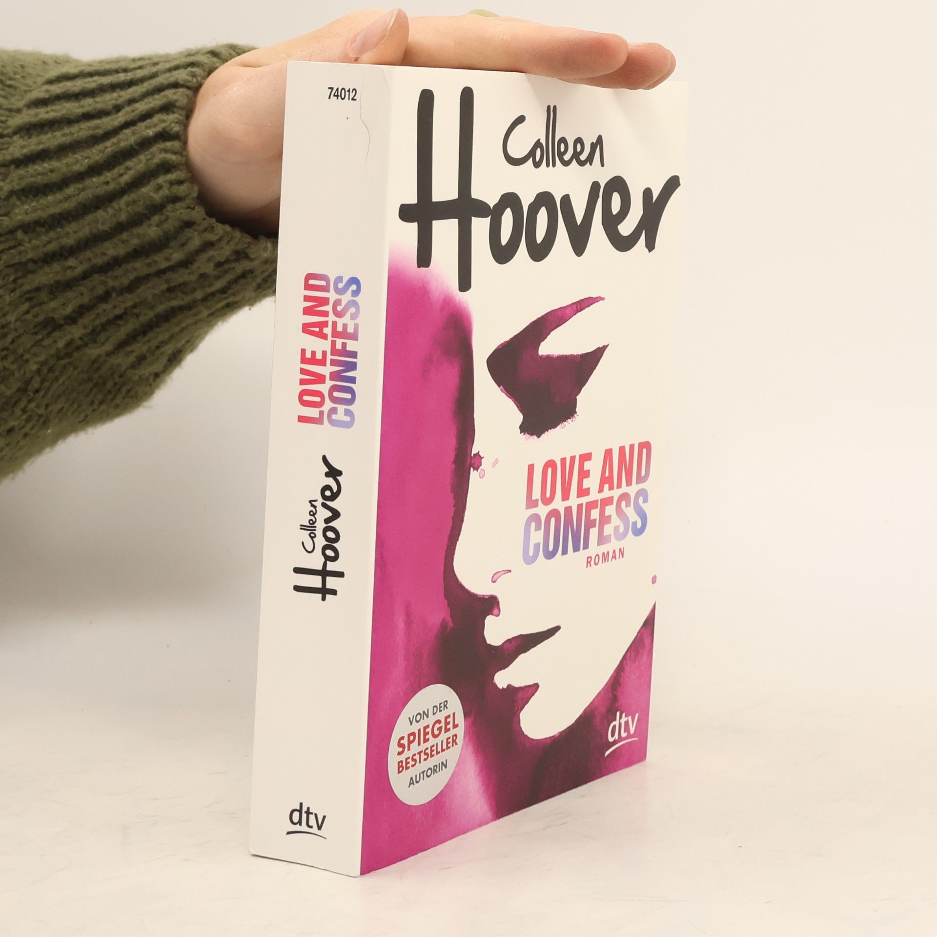 Colleen Hoover Love and confess