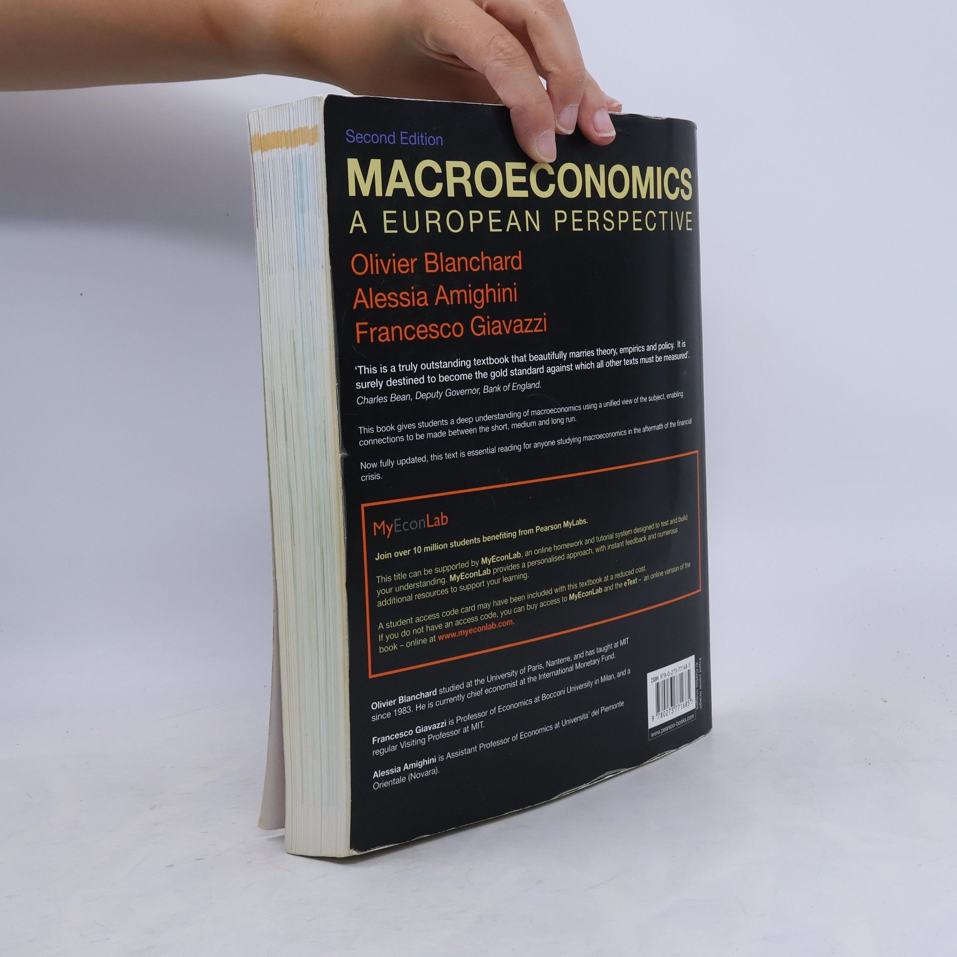 Alessia Amighini Macroeconomics