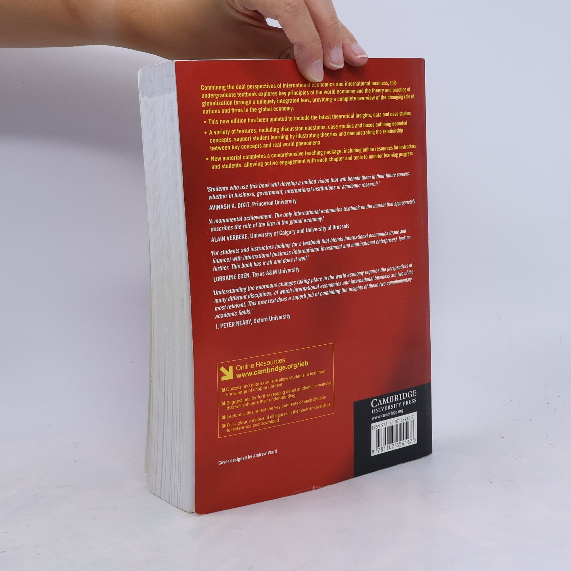 Autores varios International Economics and Business