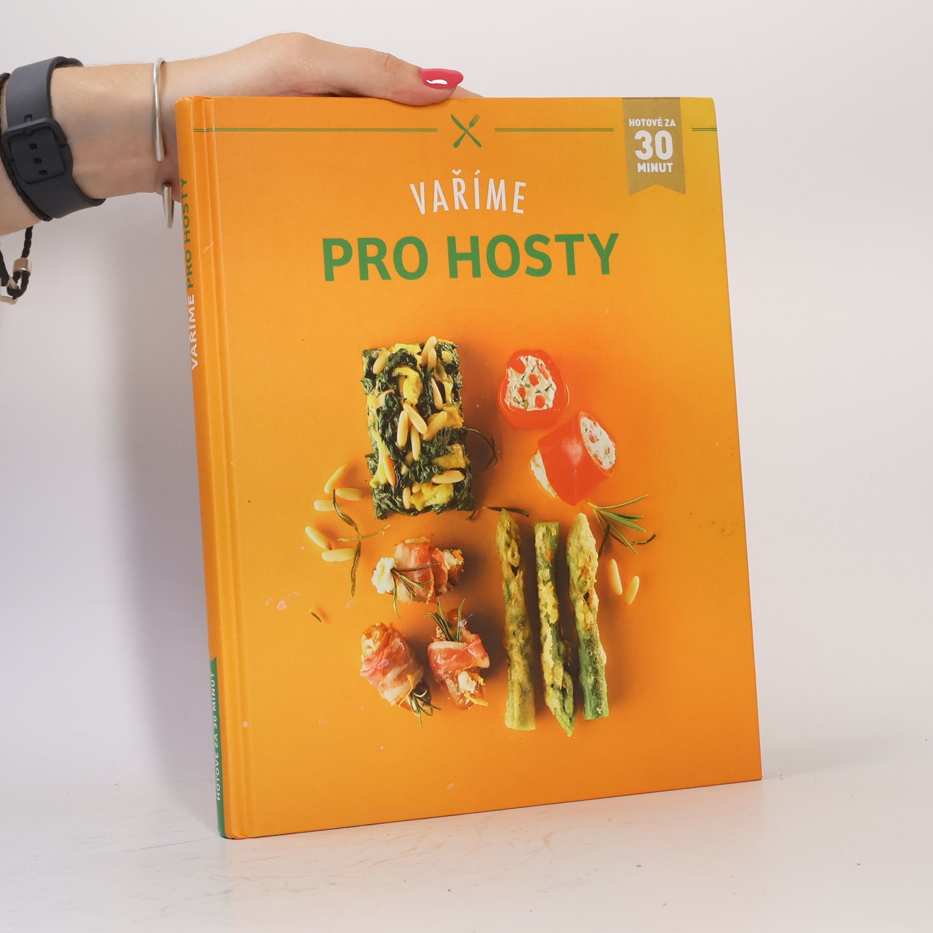 Autores varios Vaříme pro hosty