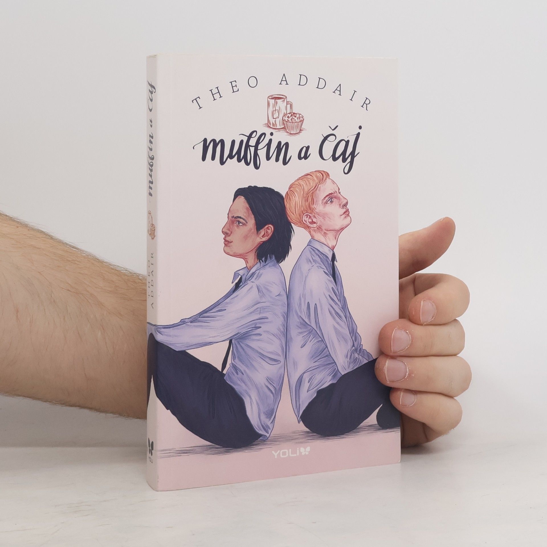 Theo Addair Muffin a čaj