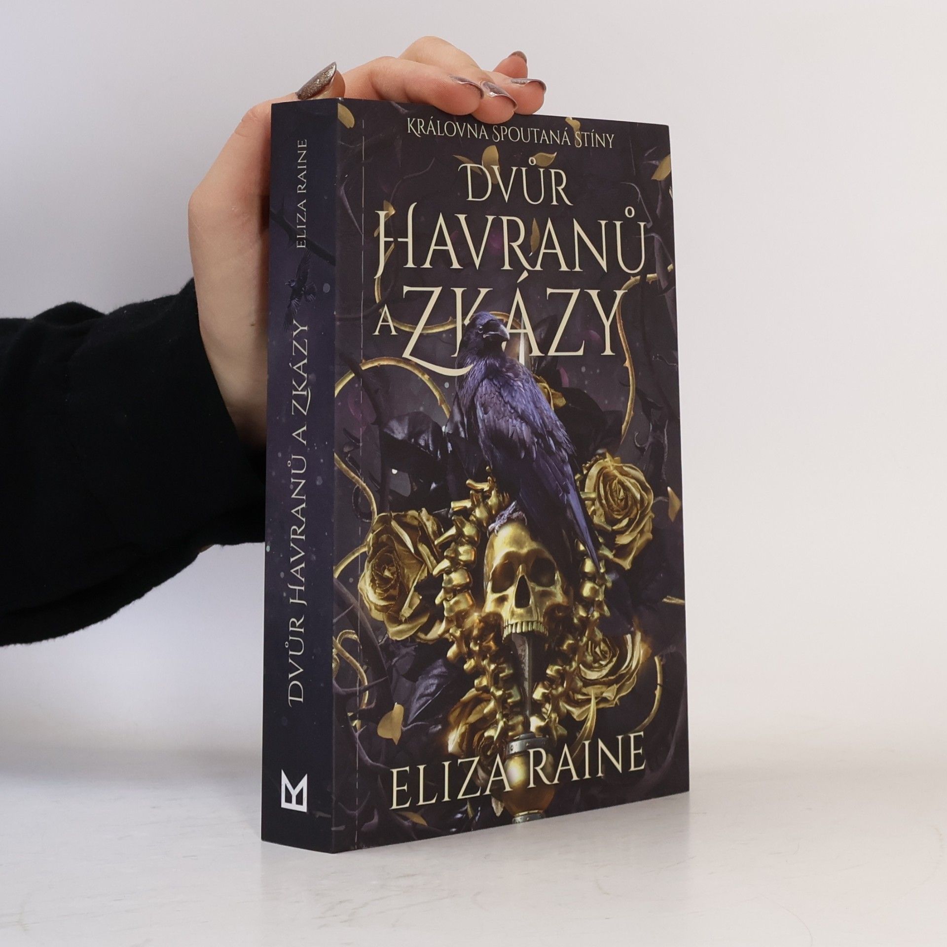 Eliza Raine Dvůr havranů a zkázy