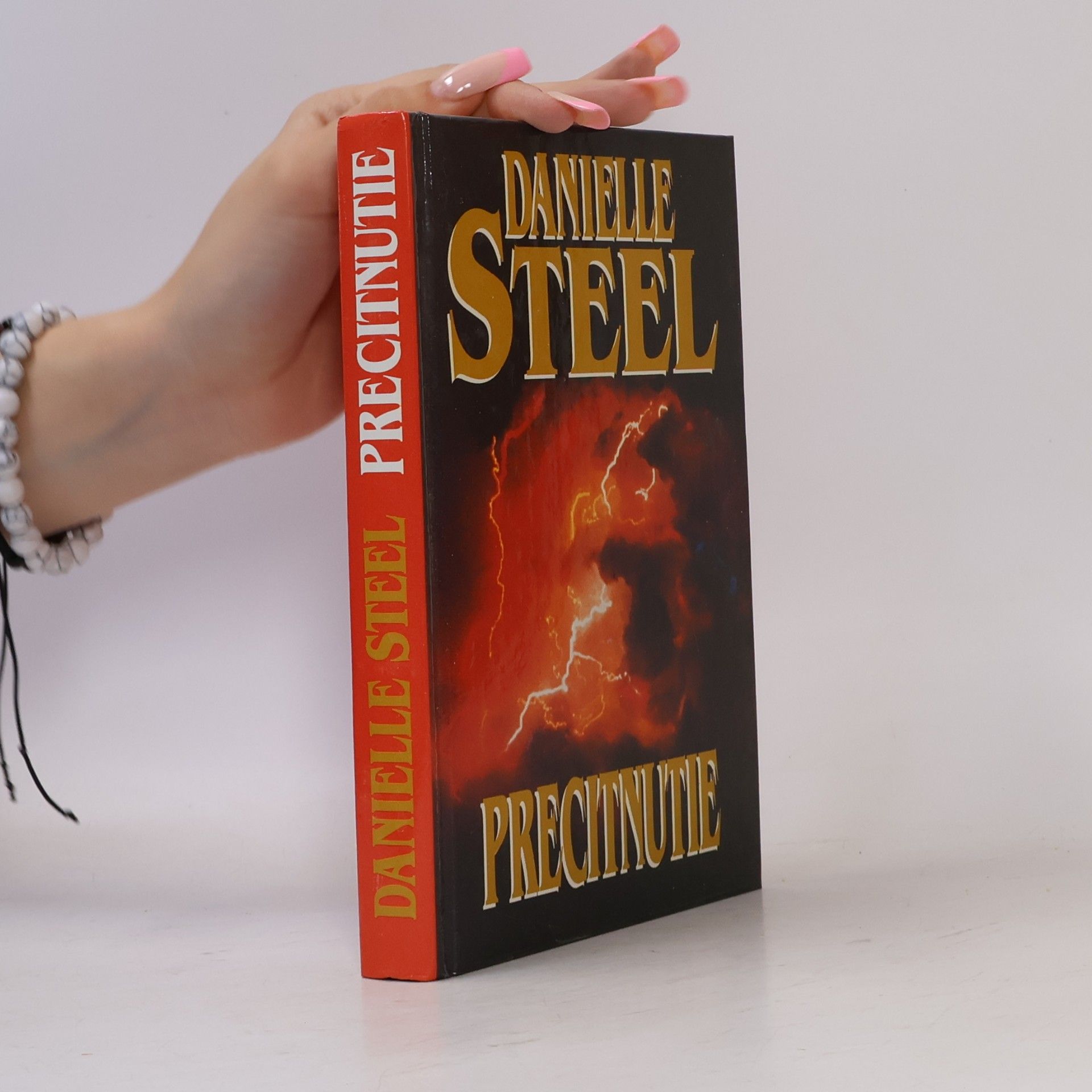 Danielle Steelová Precitnutie
