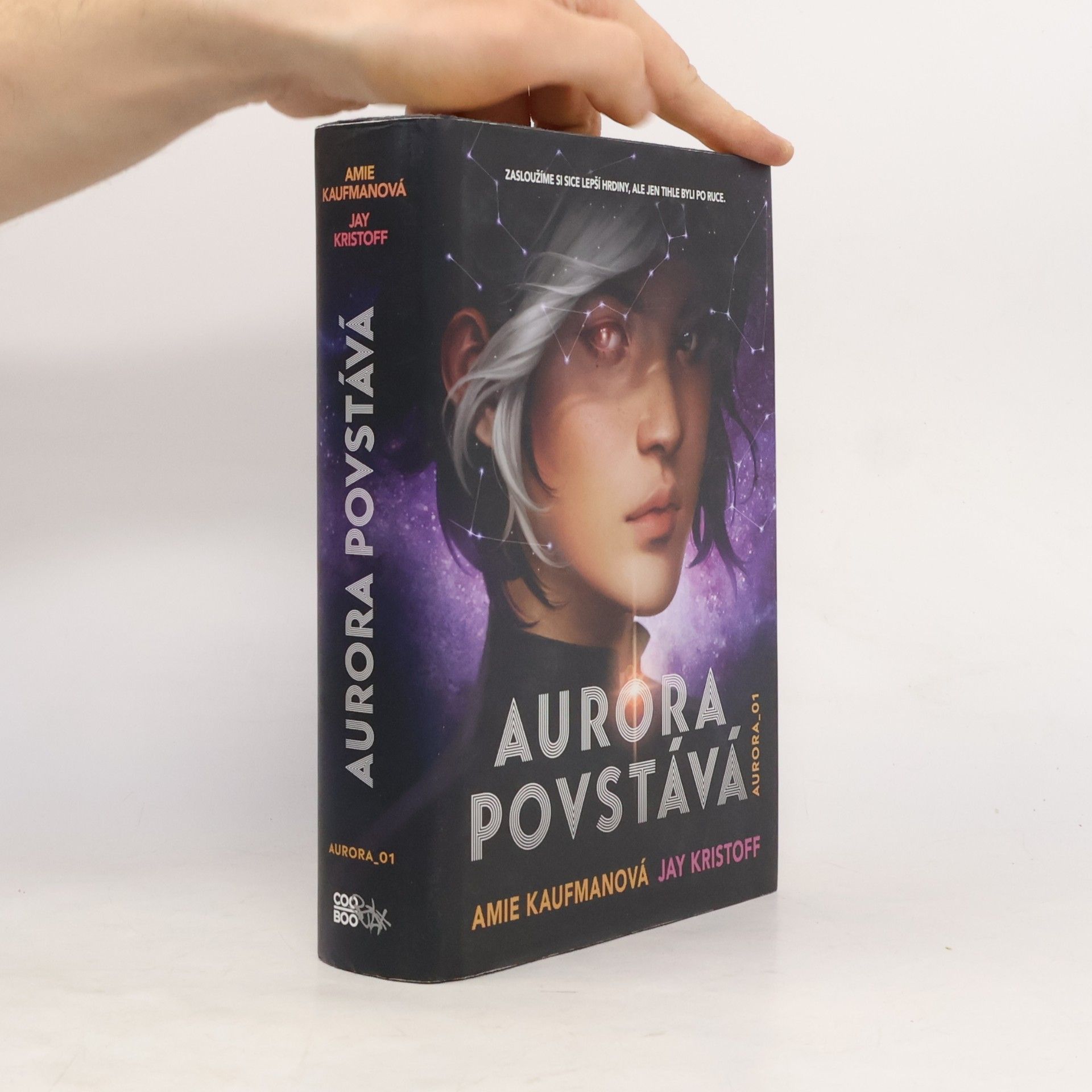 Amie Kaufman Aurora povstává