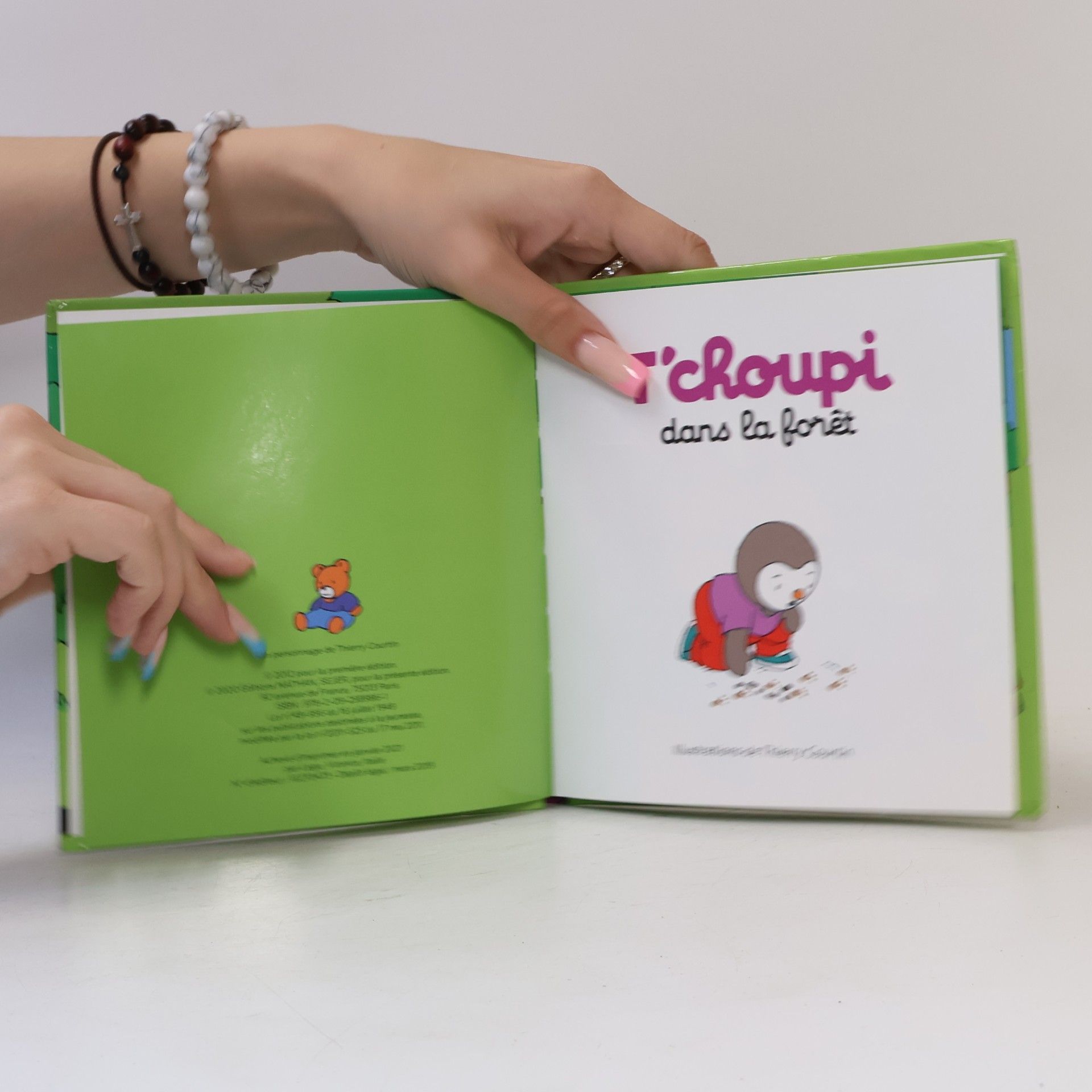 Thierry Courtin T'choupi dans la forêt