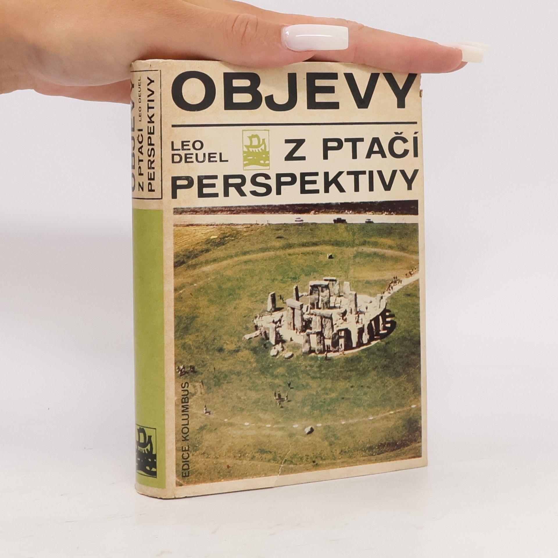 Leo Deuel Objevy z ptačí perspektivy