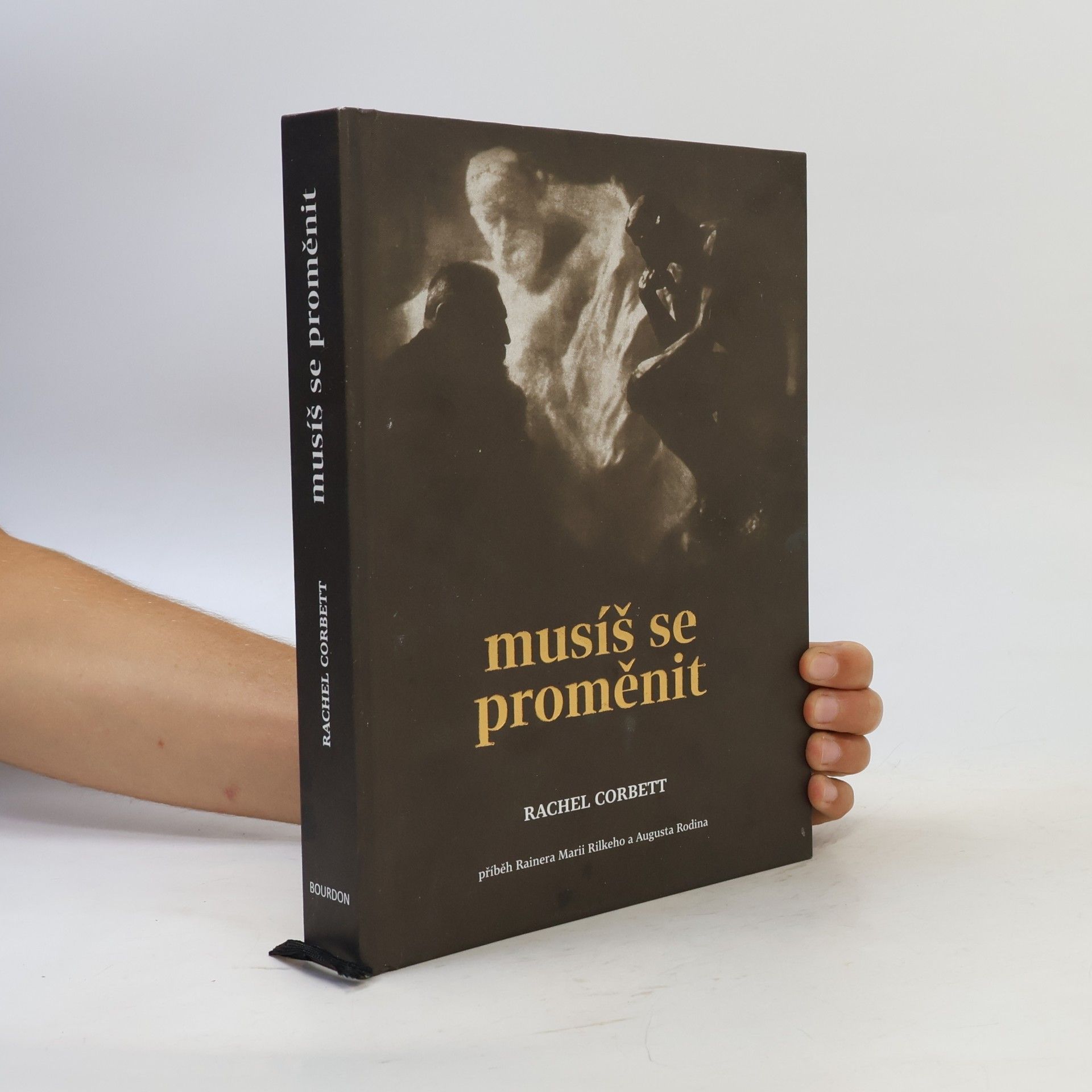 Rachel Corbett Musíš se proměnit