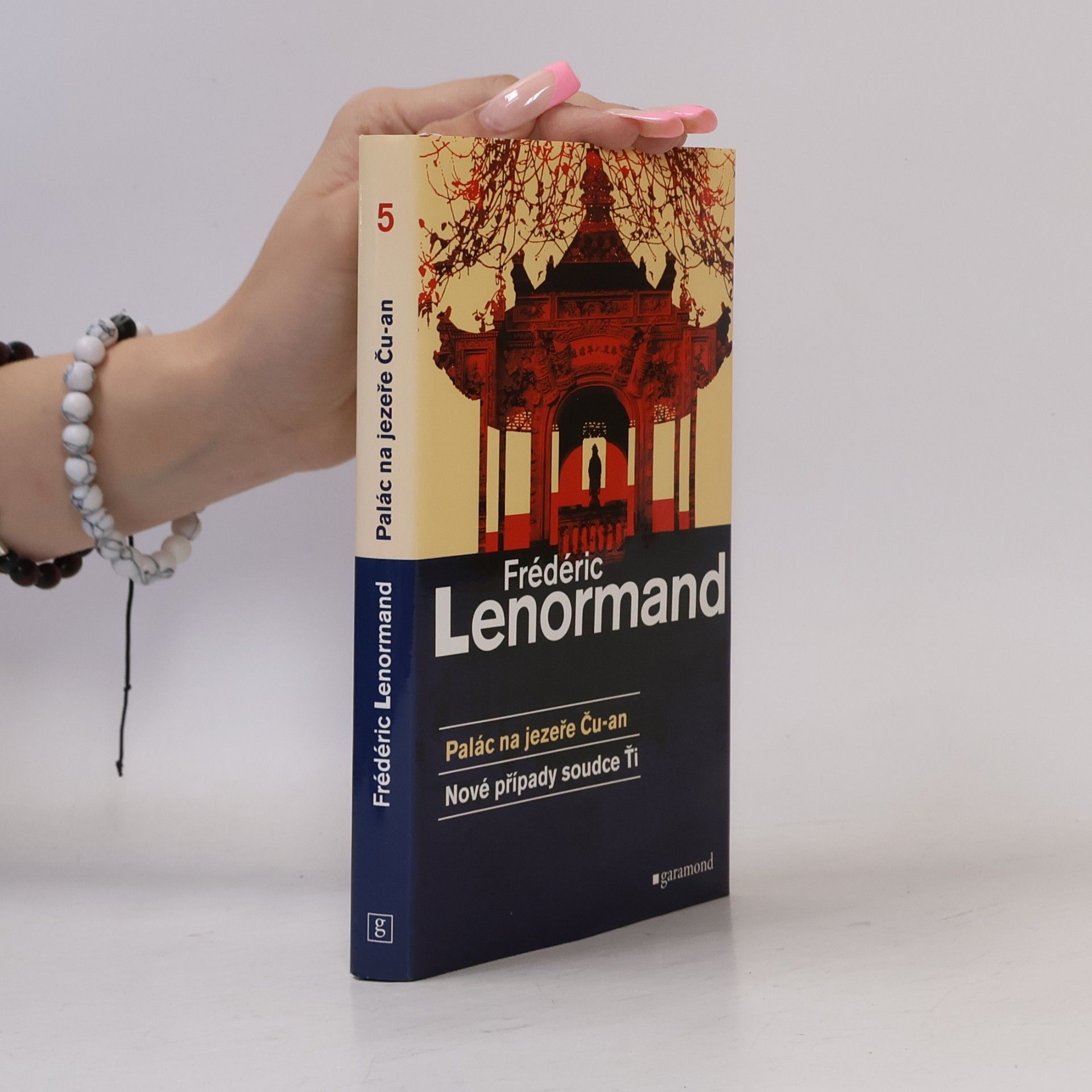 Frédéric Lenormand Palác na jezeře Ču-an