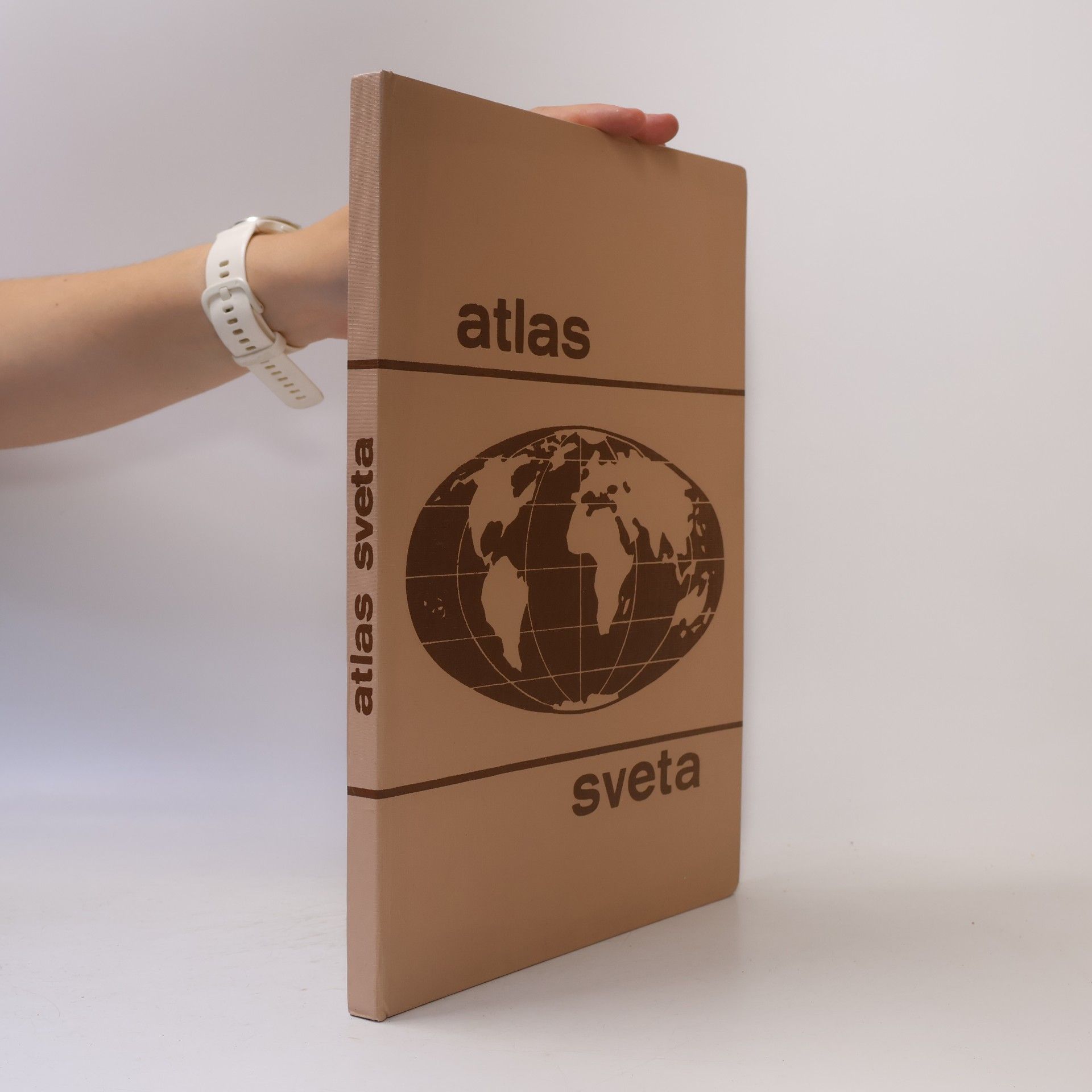 Autores varios Atlas sveta